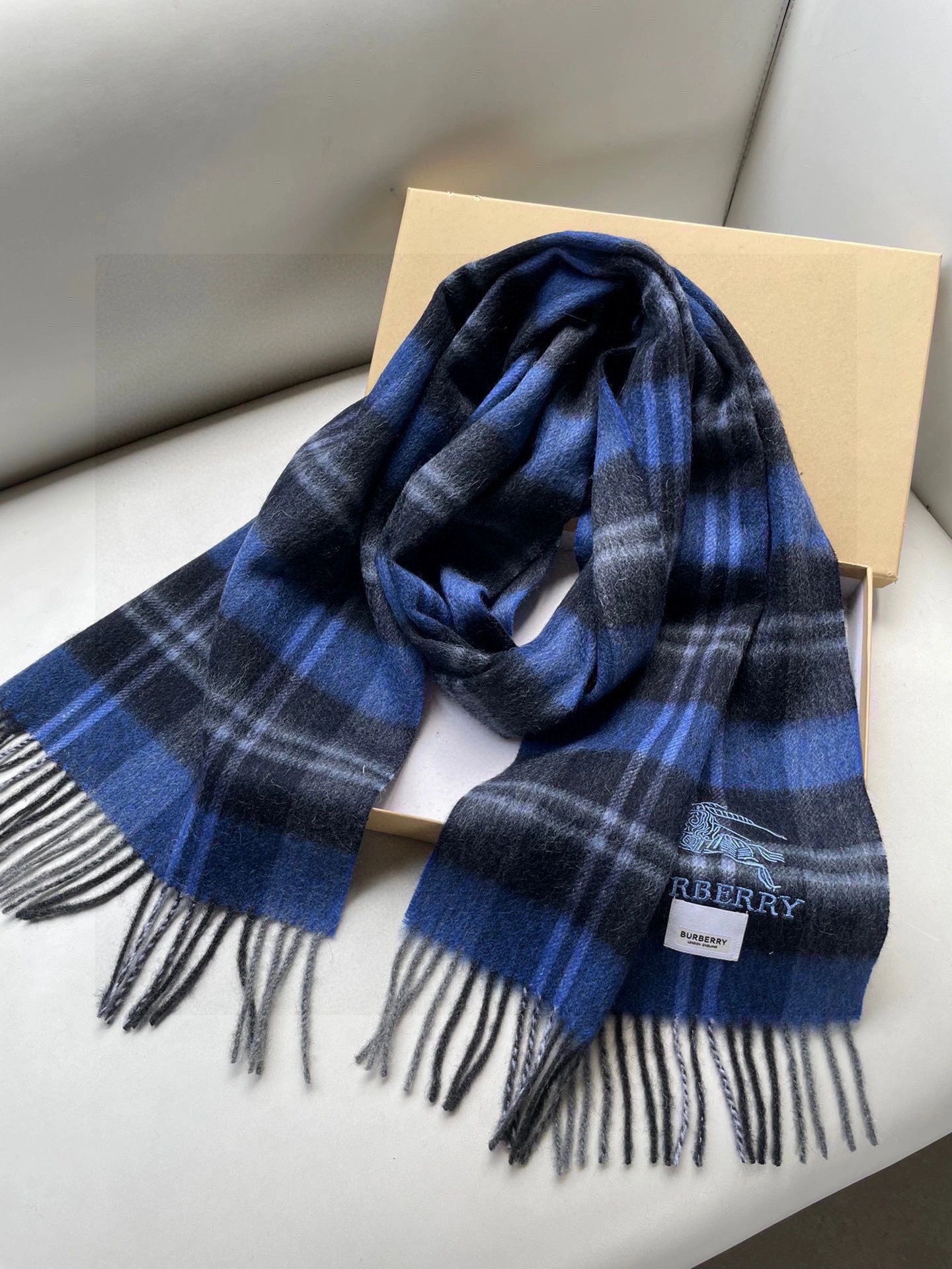 HD-- 2ur25rry bulingbuling wool 2Colour item:E-S132K2807-2H
