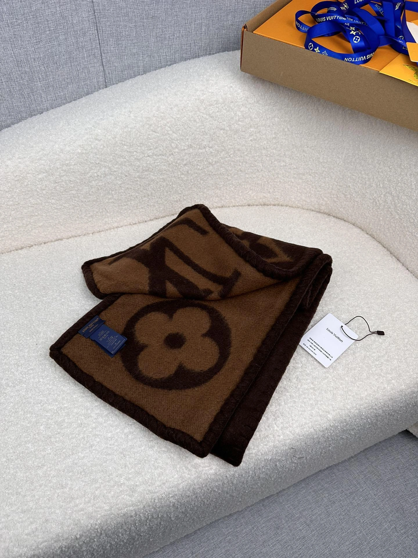 HD-- 8V 2Colour item:E-S132K2820-2H