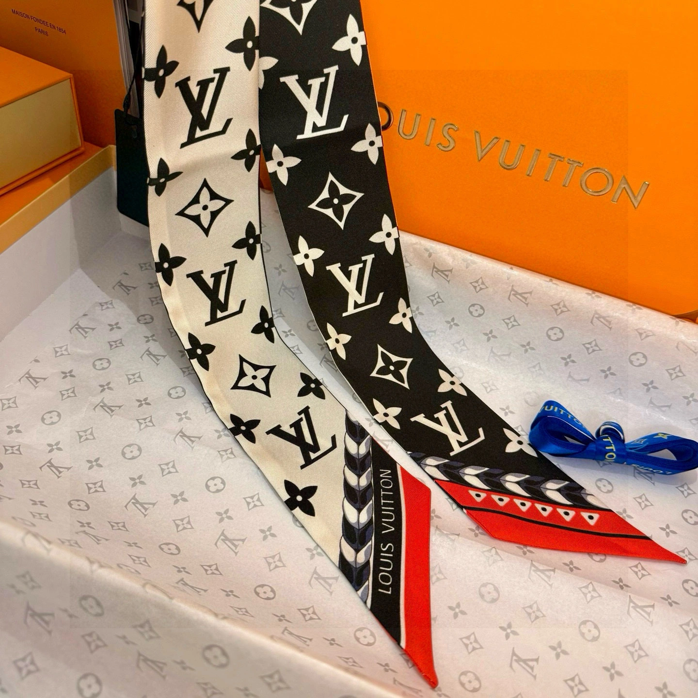 HD-- 8V Crafty Bi Color BB Monogram Real silk 2colour item:E-S132L2065-2