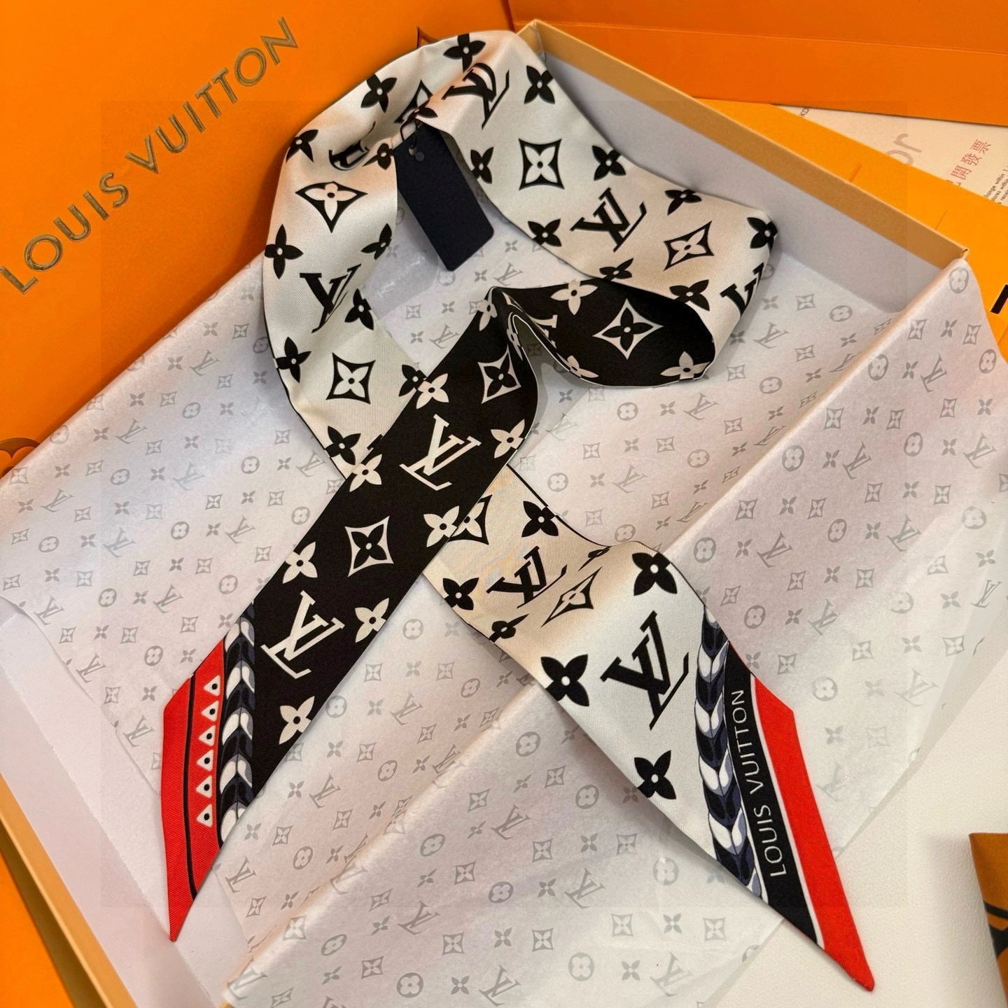 HD-- 8V Crafty Bi Color BB Monogram Real silk 2colour item:E-S132L2065-2