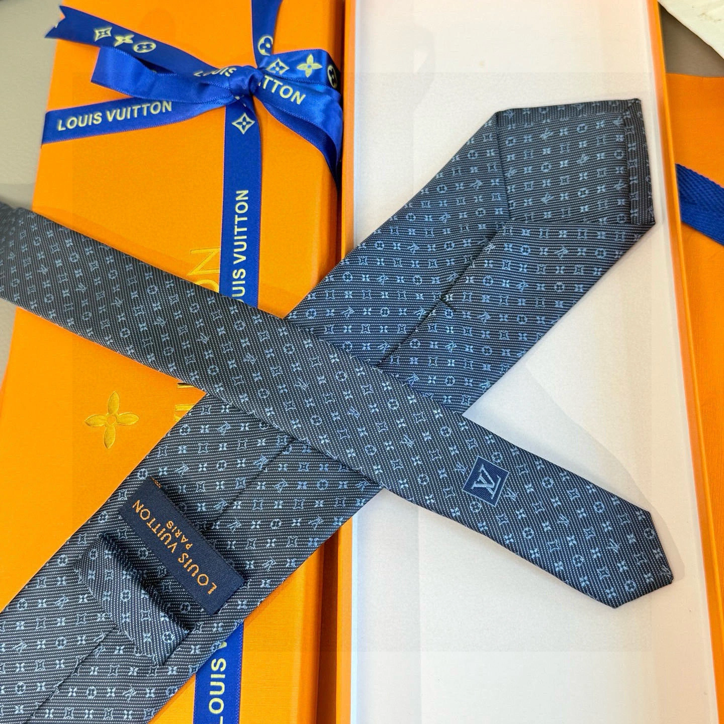 HD-- 8V Damier Real silk 2Colour item:E-S132L1314-2