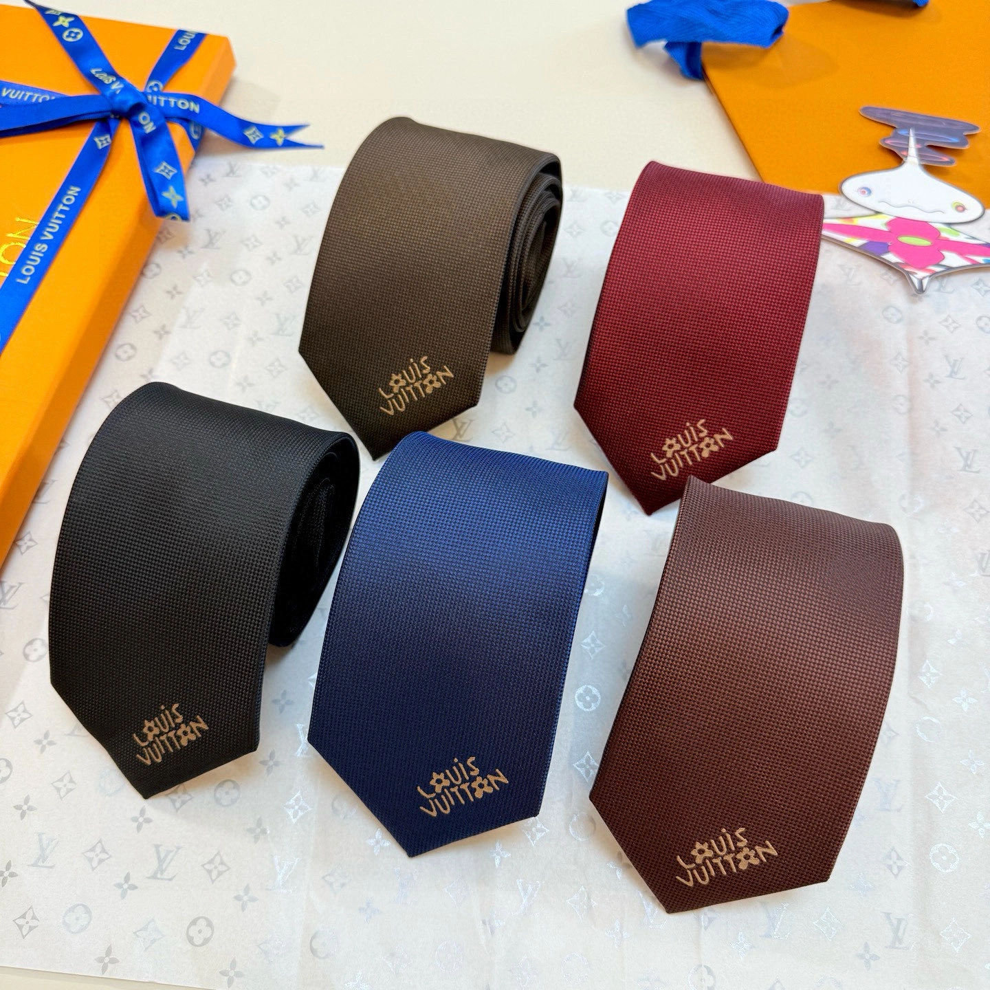 HD-- 8V Jumping Dog Tyler mulberry silk 5Colour item:E-S132L1313-5