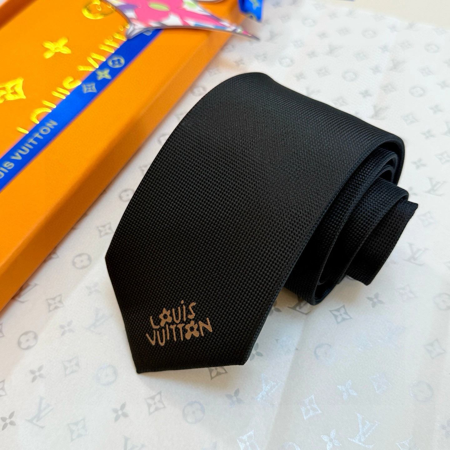 HD-- 8V Jumping Dog Tyler mulberry silk 5Colour item:E-S132L1313-5