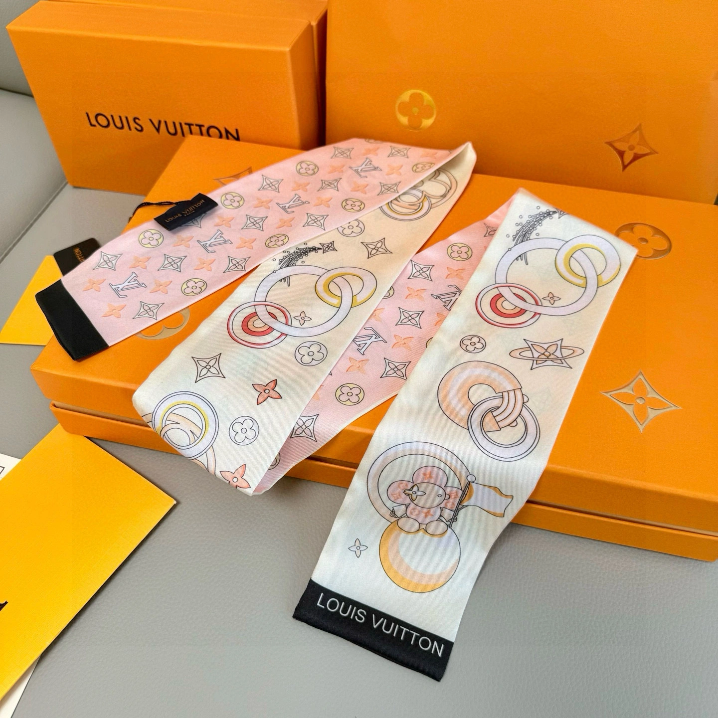 HD-- 8V M78132 VIVIENNE AND BEYOND Monogram Real silk 2colour item:E-S132L2066-2