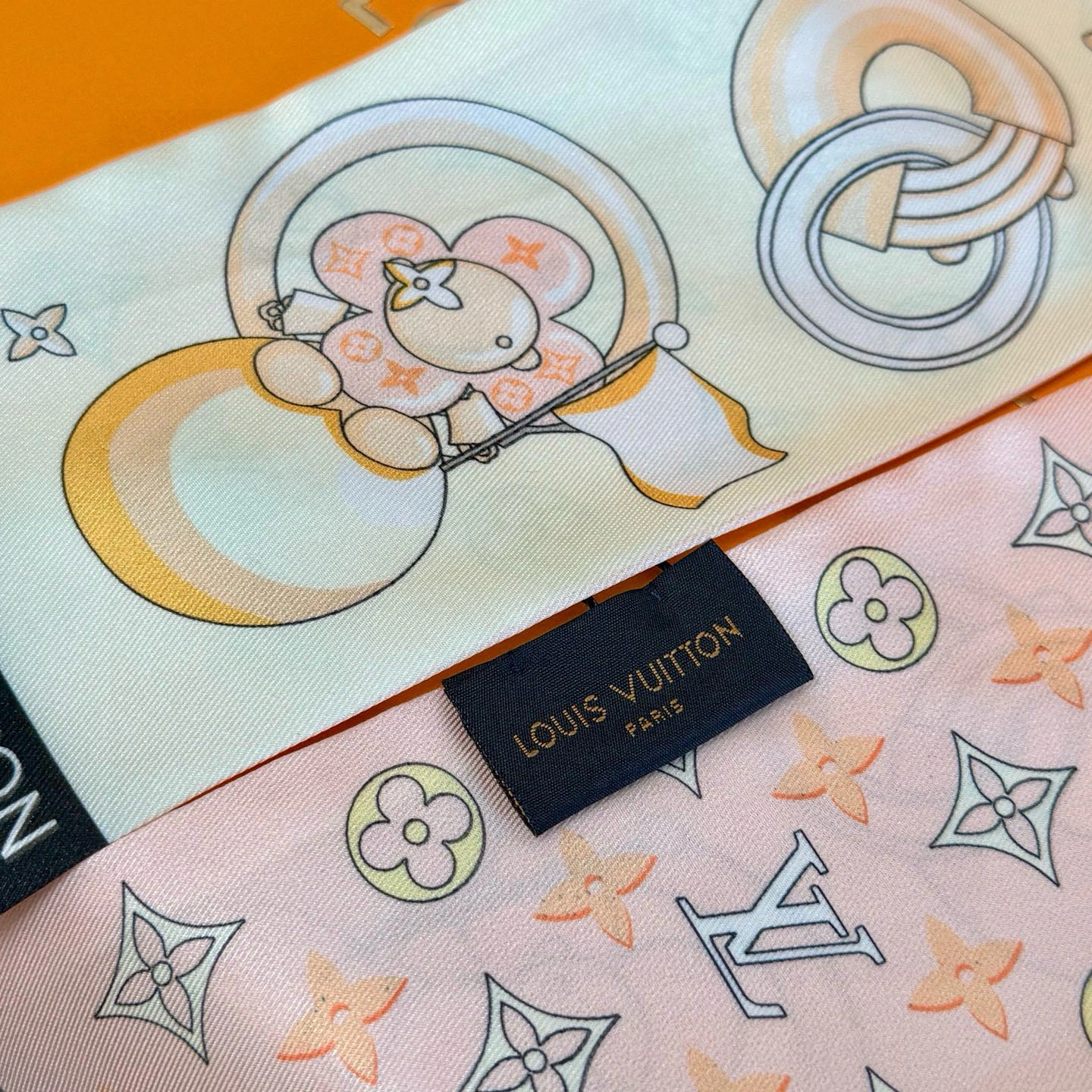 HD-- 8V M78132 VIVIENNE AND BEYOND Monogram Real silk 2colour item:E-S132L2066-2