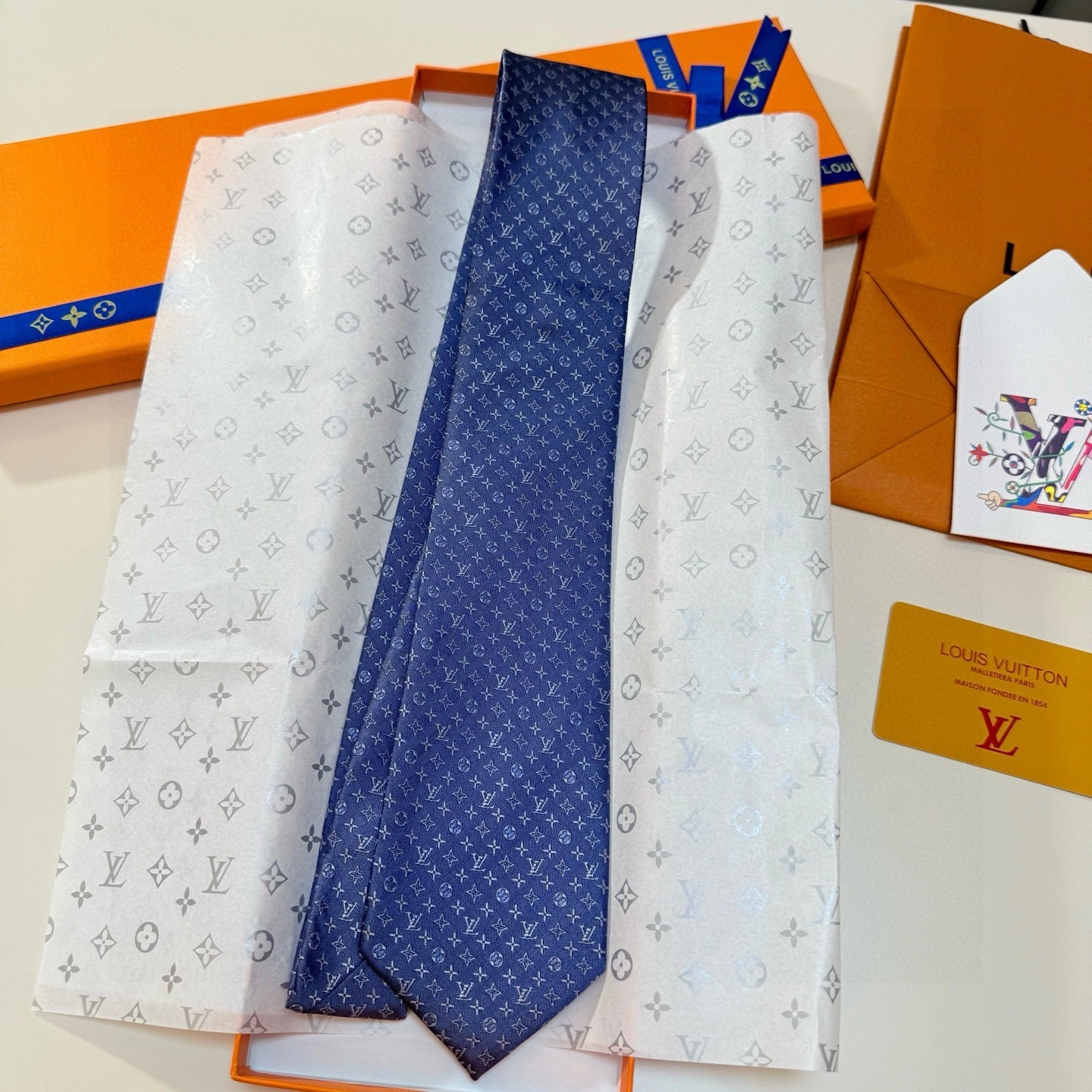 HD-- 8V Monogram Classic Real silk 8colour item:E-S132M0202-8H