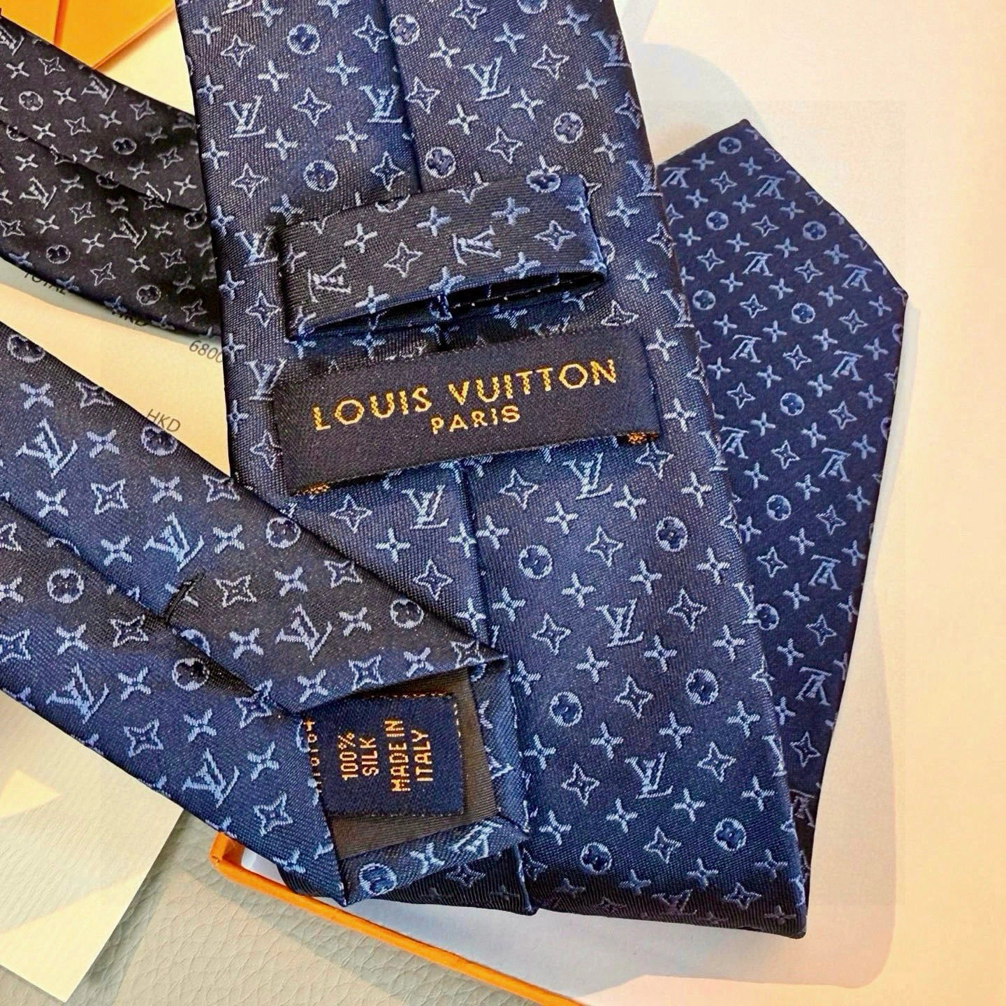 HD-- 8V Monogram Classic Real silk 8colour item:E-S132M0202-8H