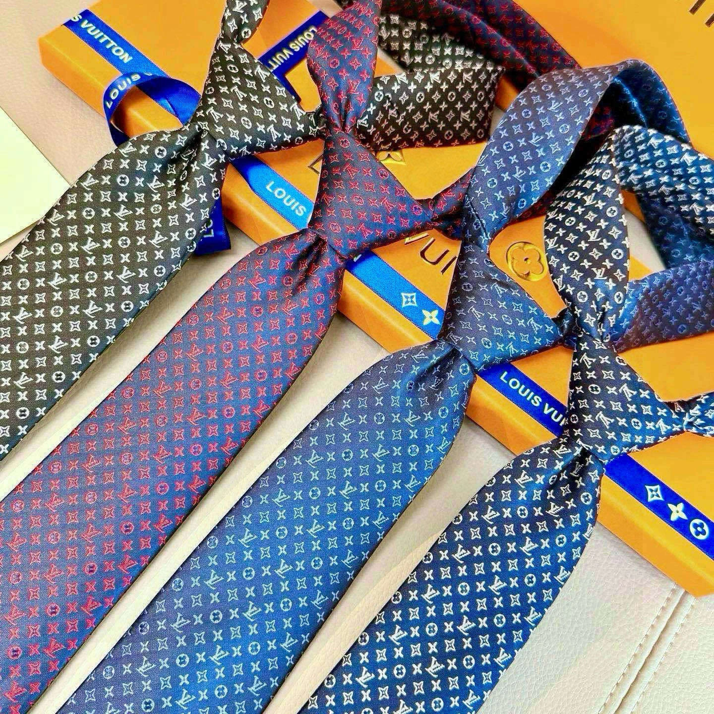 HD-- 8V Monogram Classic Real silk 8colour item:E-S132M0202-8H