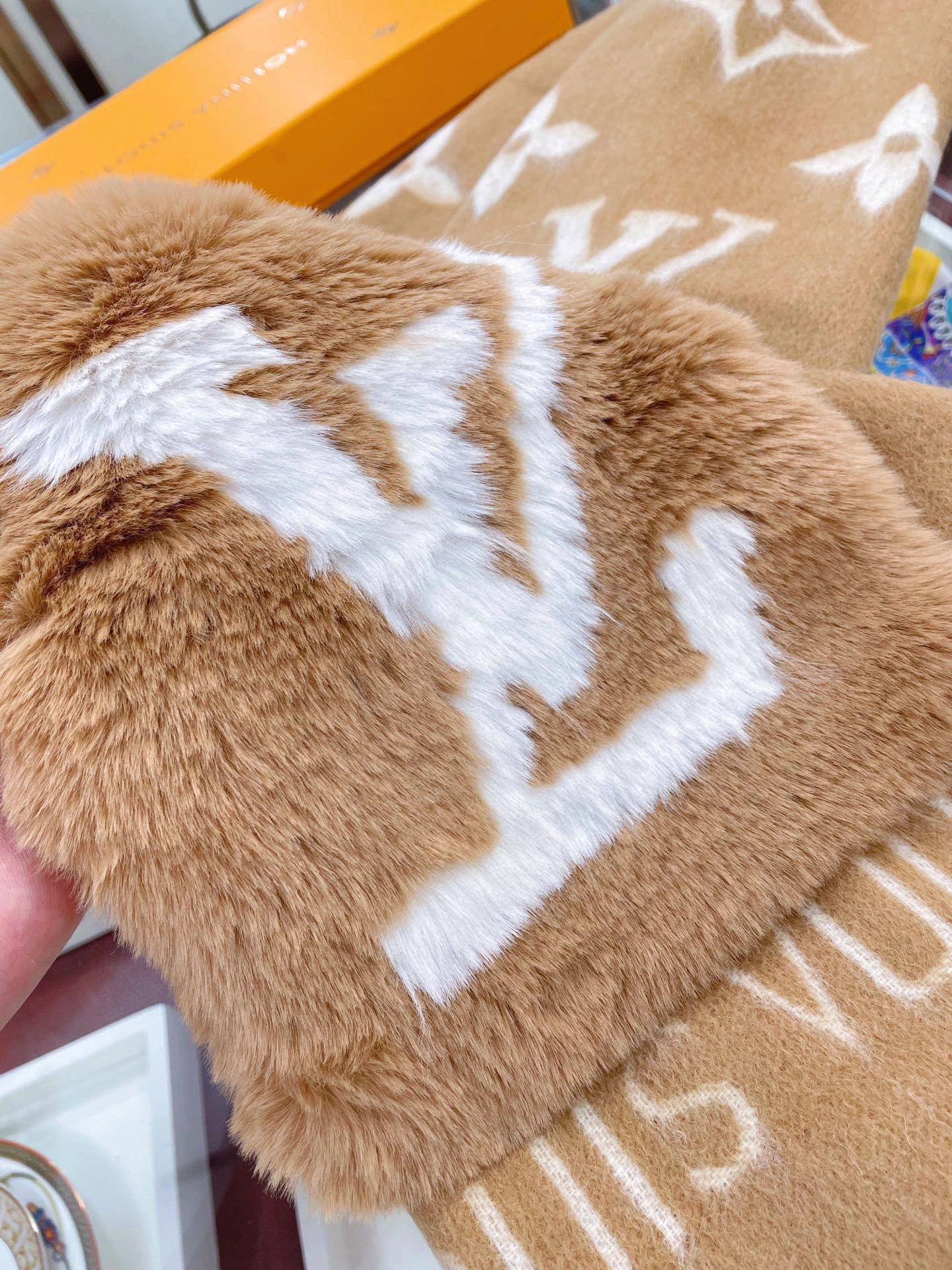 HD-- 8V Monogramwool 3Colour item : E-S132K1237-3H