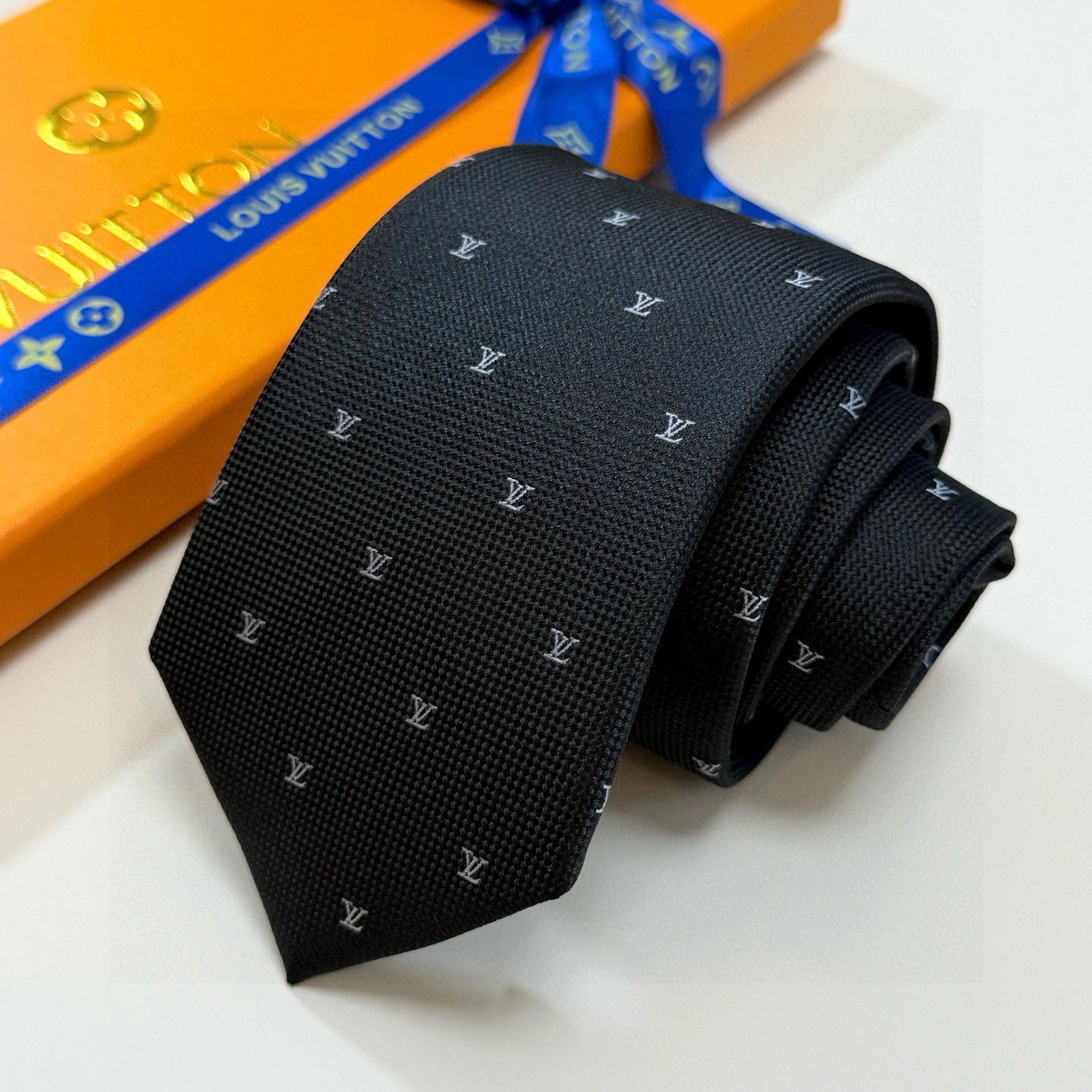 HD-- 8V Real silk 4colour item:E-S132L2062-4
