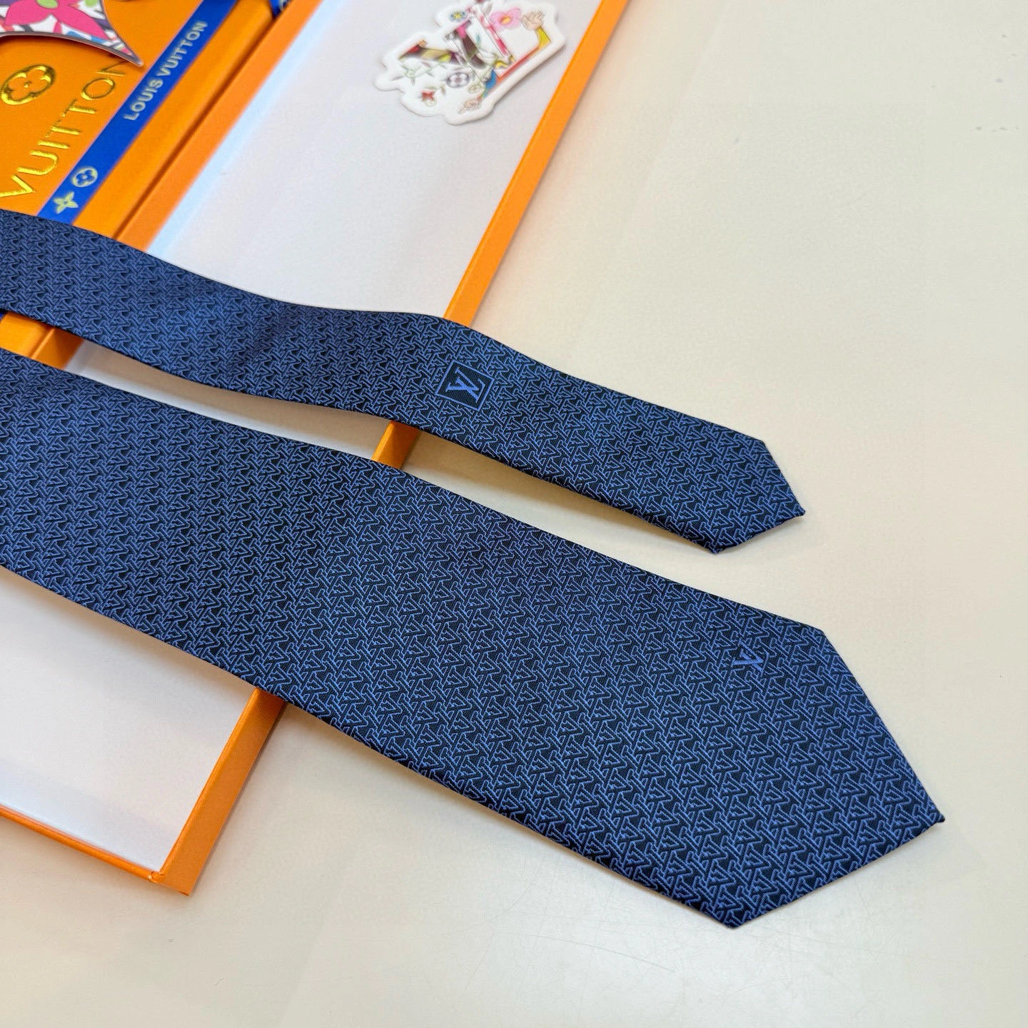 HD-- 8V Real silk 5colour item:E-S132L2061-5