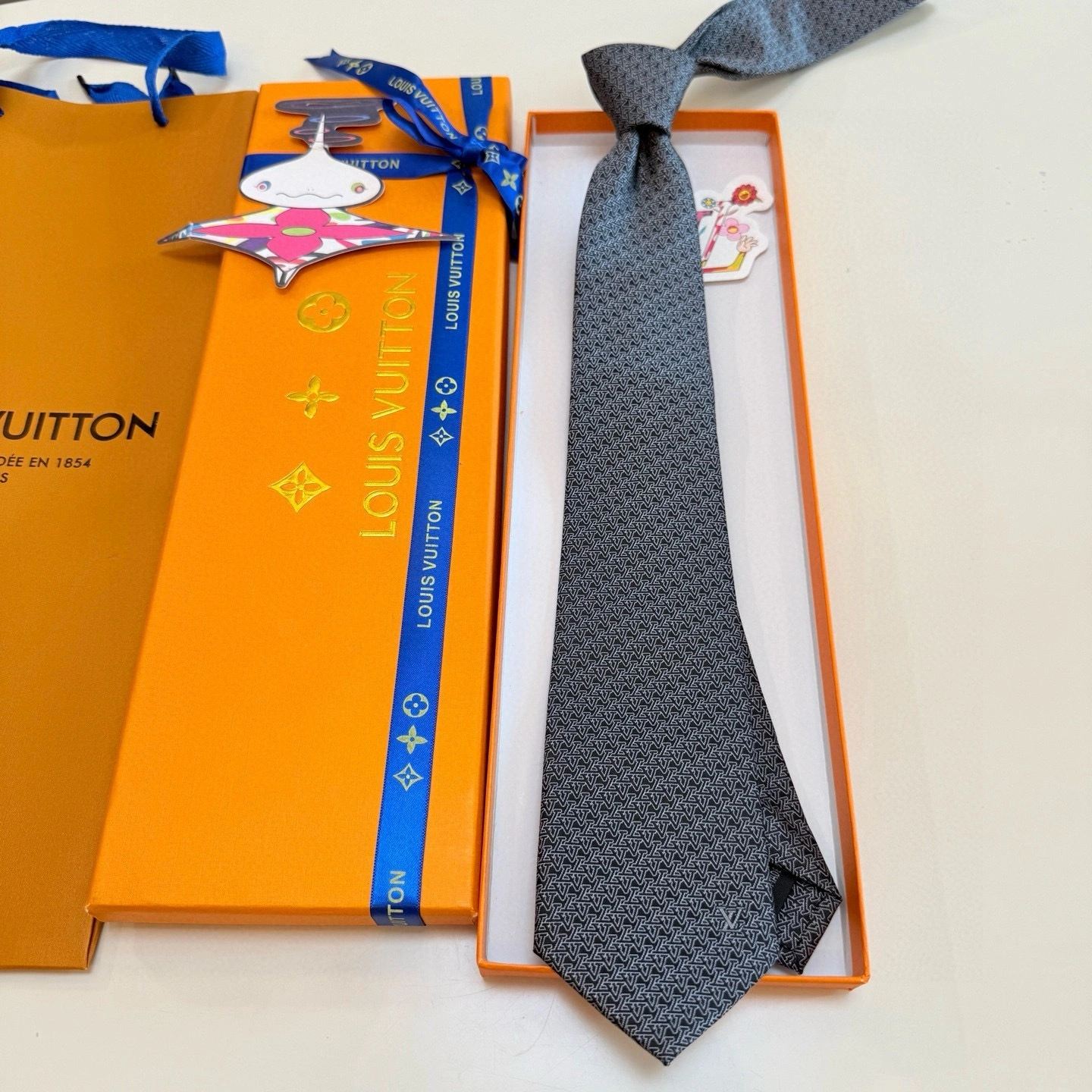 HD-- 8V Real silk 5colour item:E-S132L2061-5