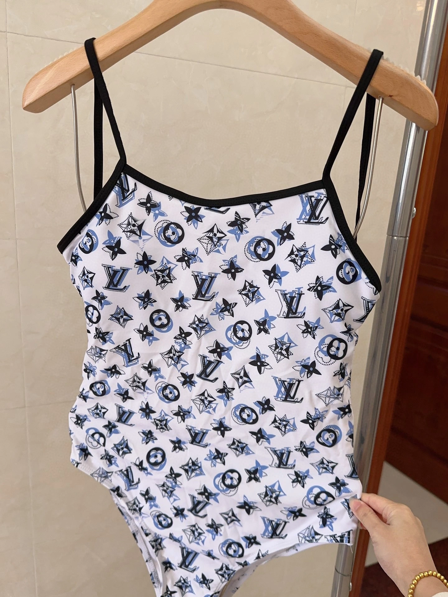 HD-- 8V item:D-S132E1447