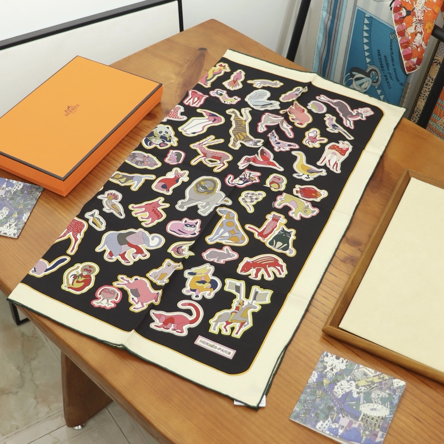 HD-- H5r75s 2025 Caracteristick Real silk item:E-S014L0473H