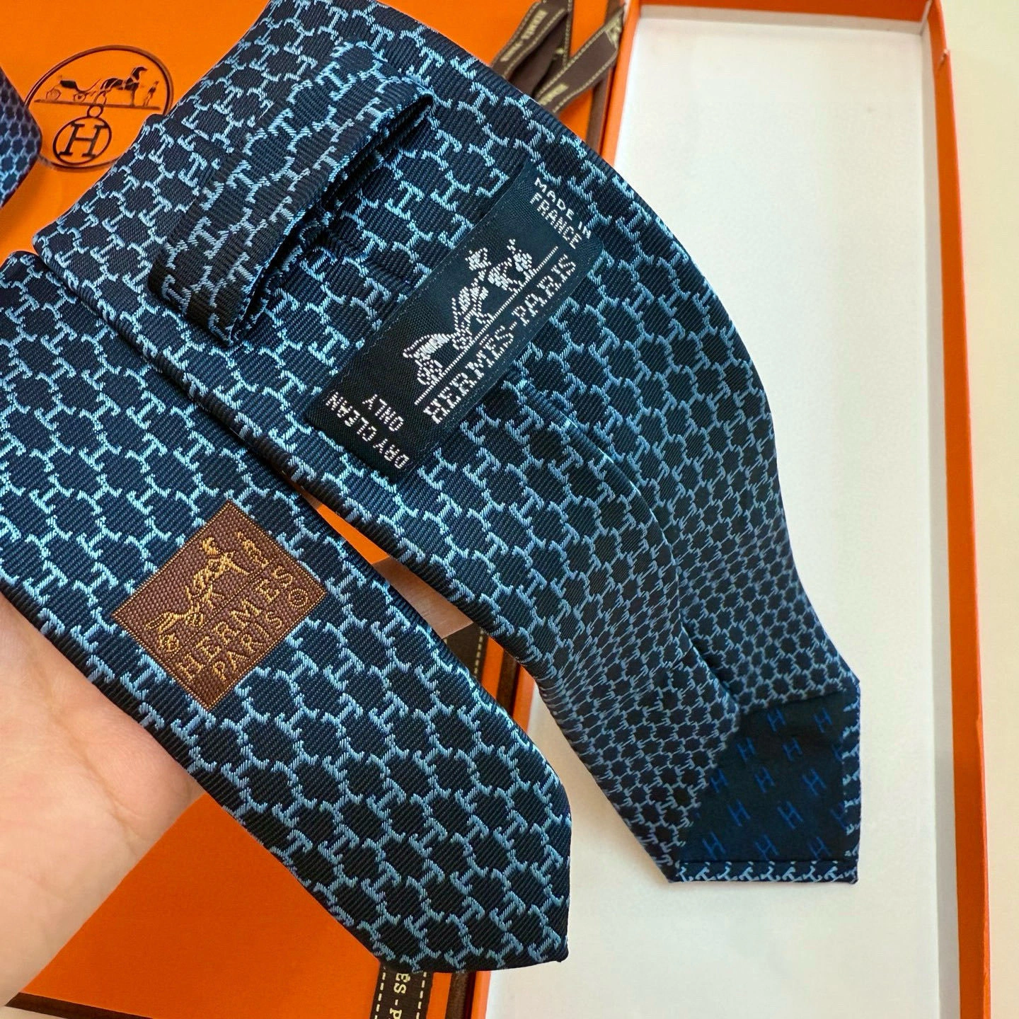 HD-- H5r75s （PhilippeMouquet) mulberry silk 5colour item:E-S132L2069-5