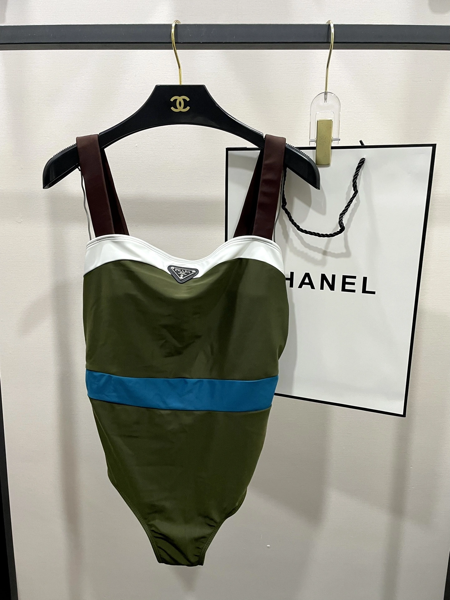 HD-- Pr141 item:D-S132E1473