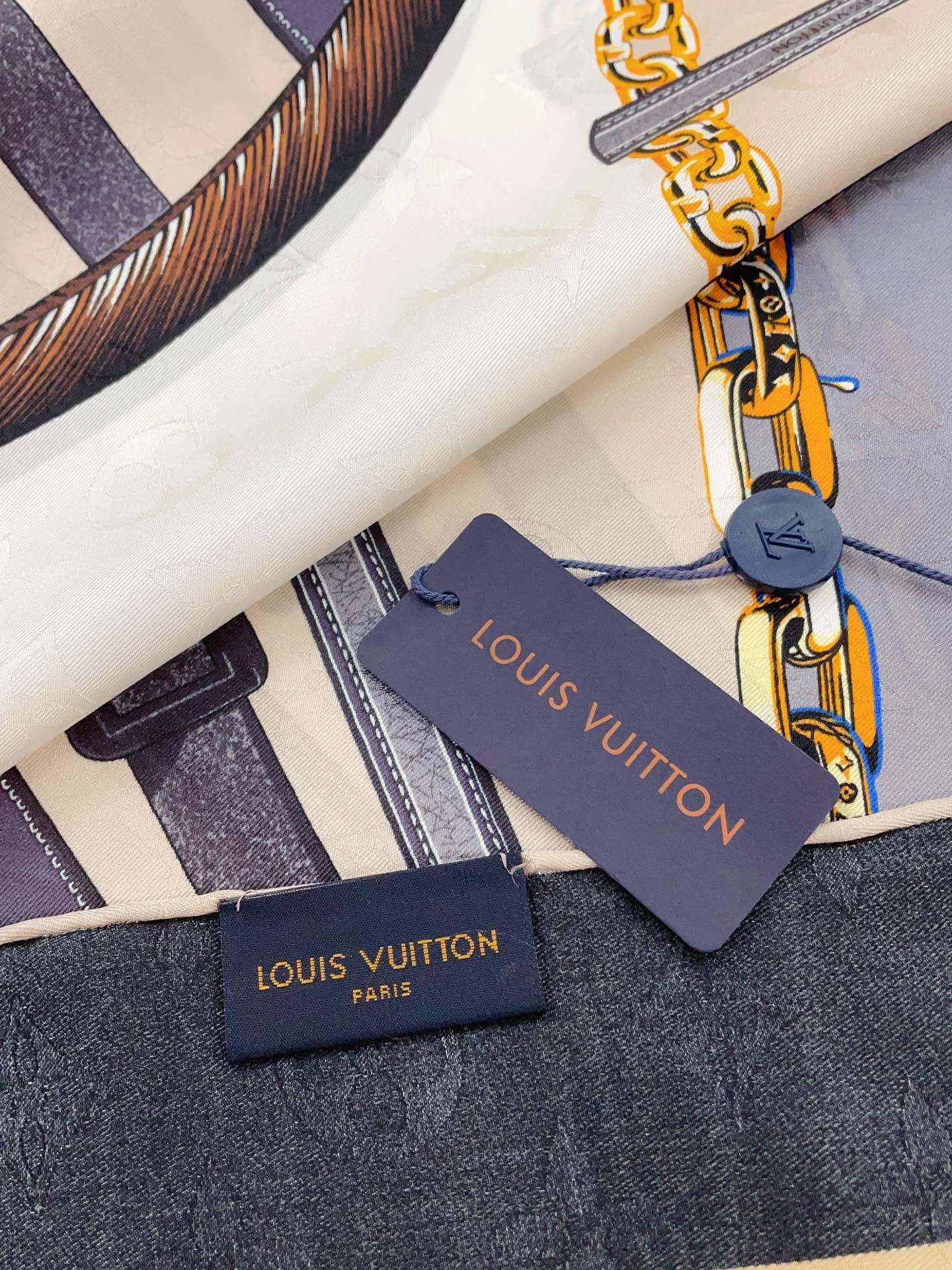 &HD-- Top twill silk square item:C-S132H0904Y