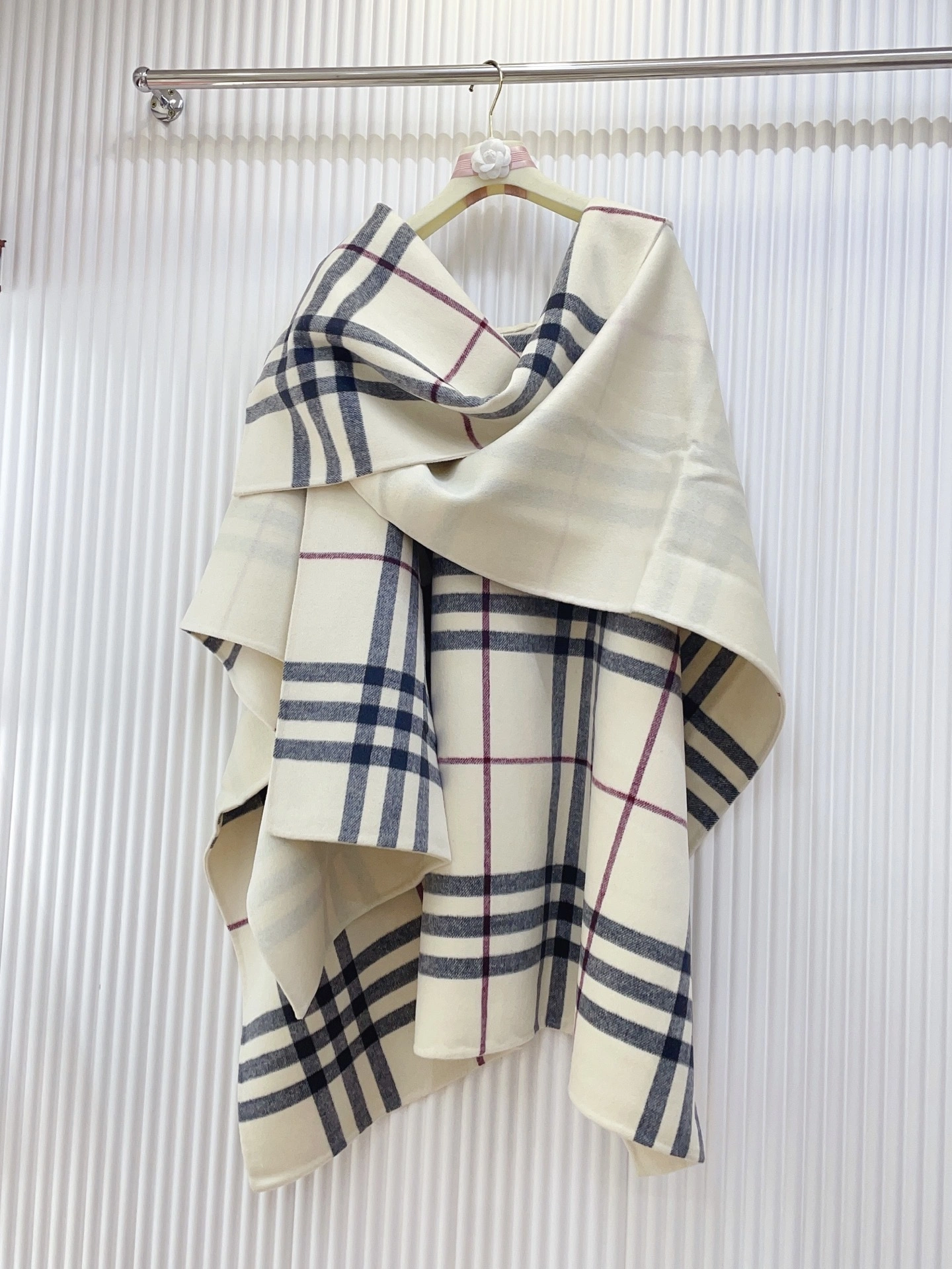 HD--2ur25rry embroidery cashmere item:E-S132I0947H