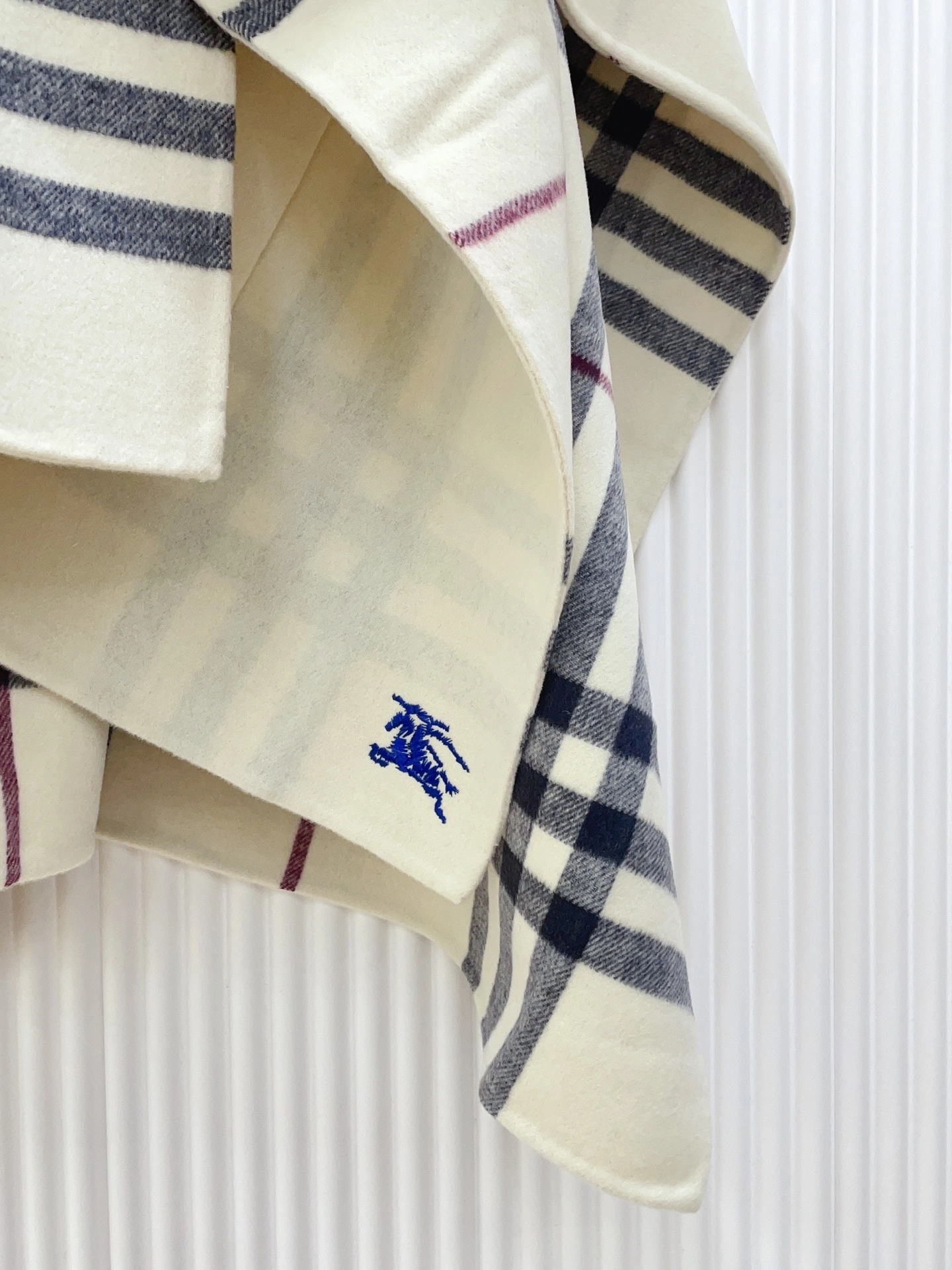 HD--2ur25rry embroidery cashmere item:E-S132I0947H