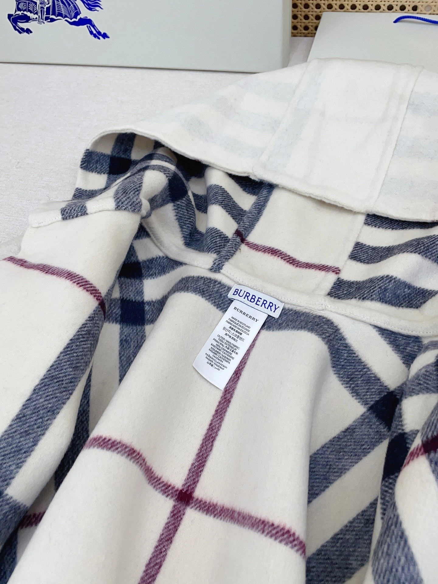 HD--2ur25rry embroidery cashmere item:E-S132I0947H