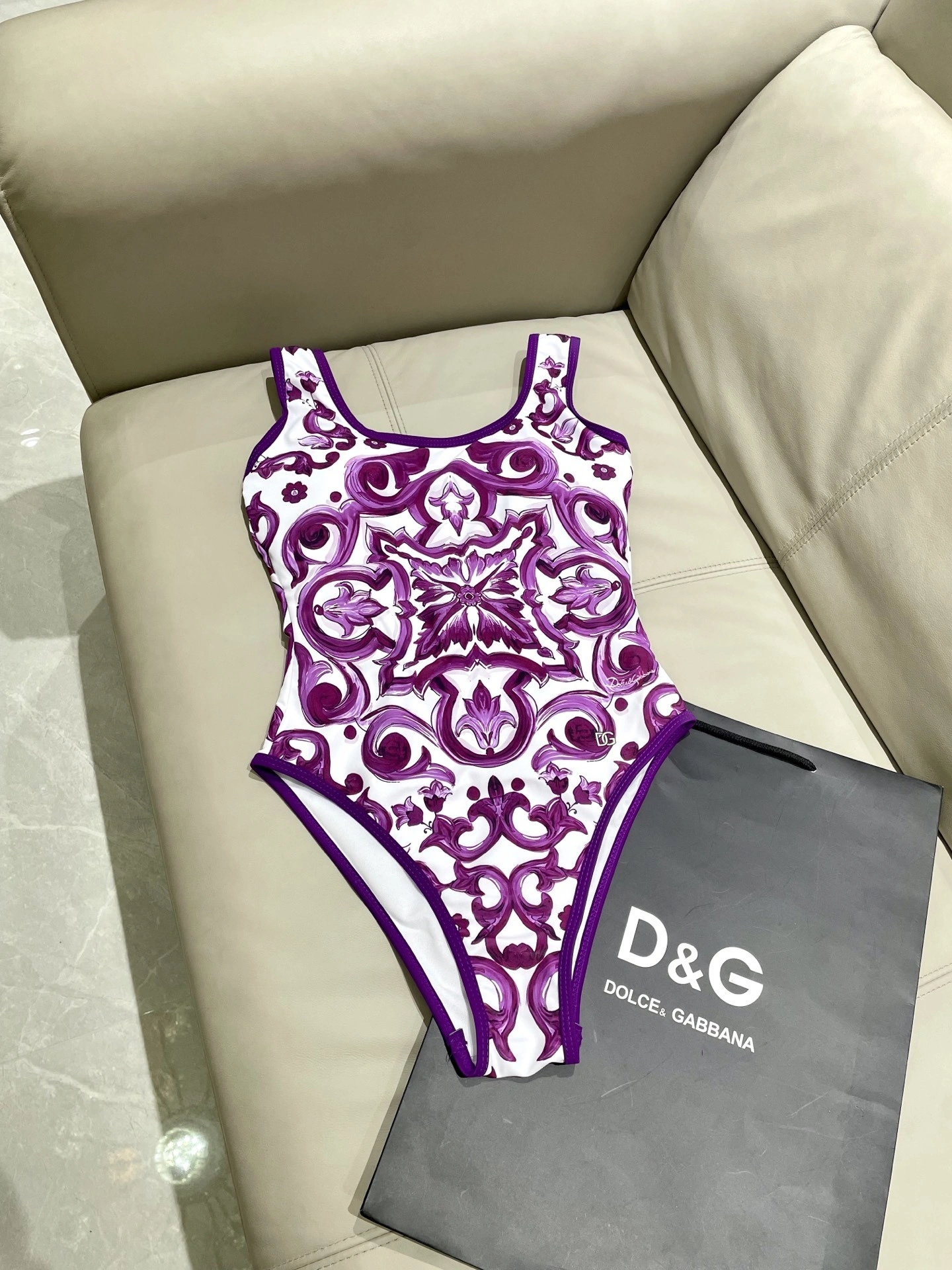 HD--4o835& item:E-S137G1405