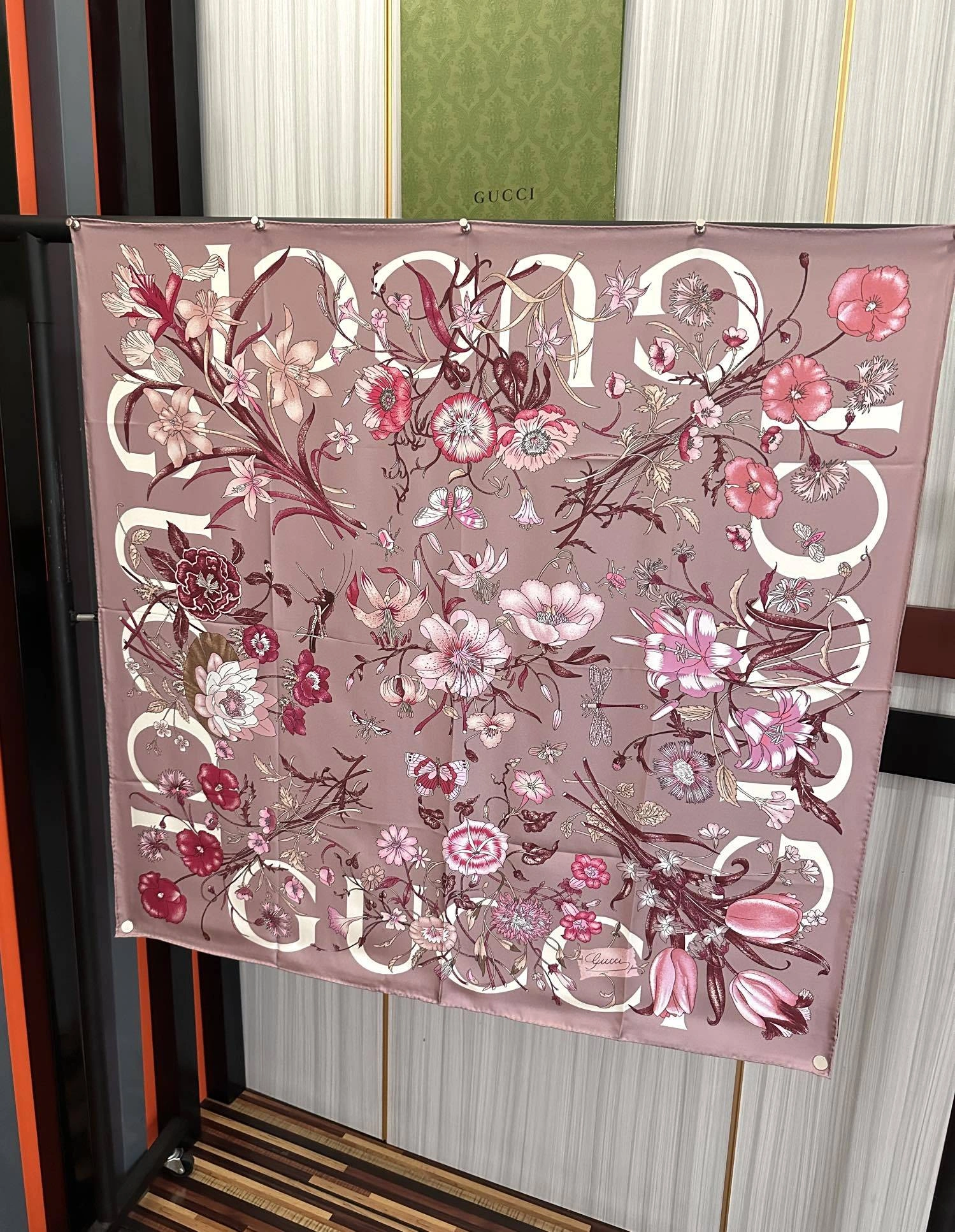 HD--6u33i Real silk 3colour item:E-S132I0353-3H