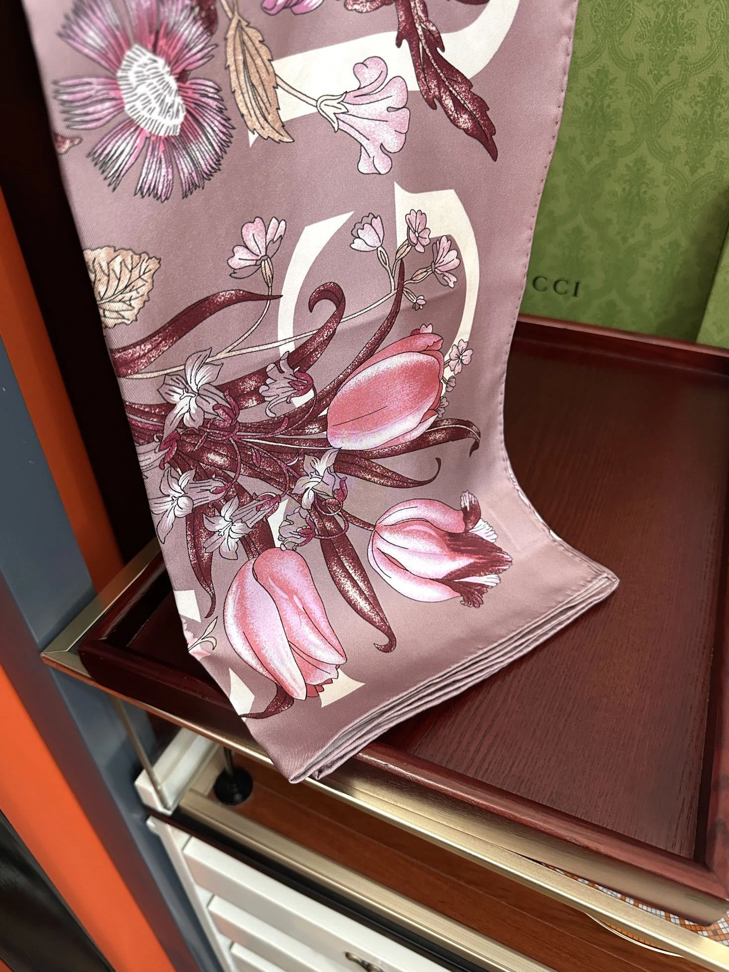 HD--6u33i Real silk 3colour item:E-S132I0353-3H