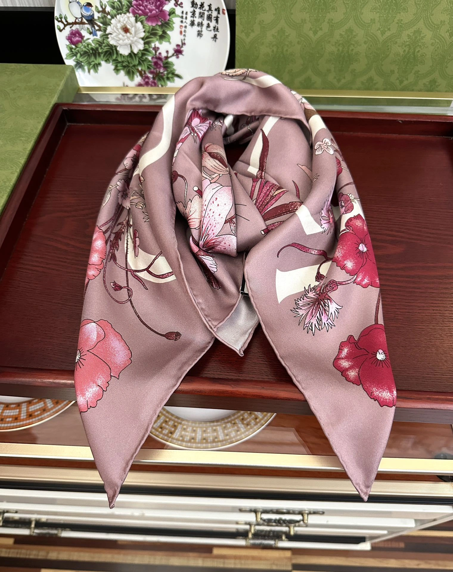 HD--6u33i Real silk 3colour item:E-S132I0353-3H