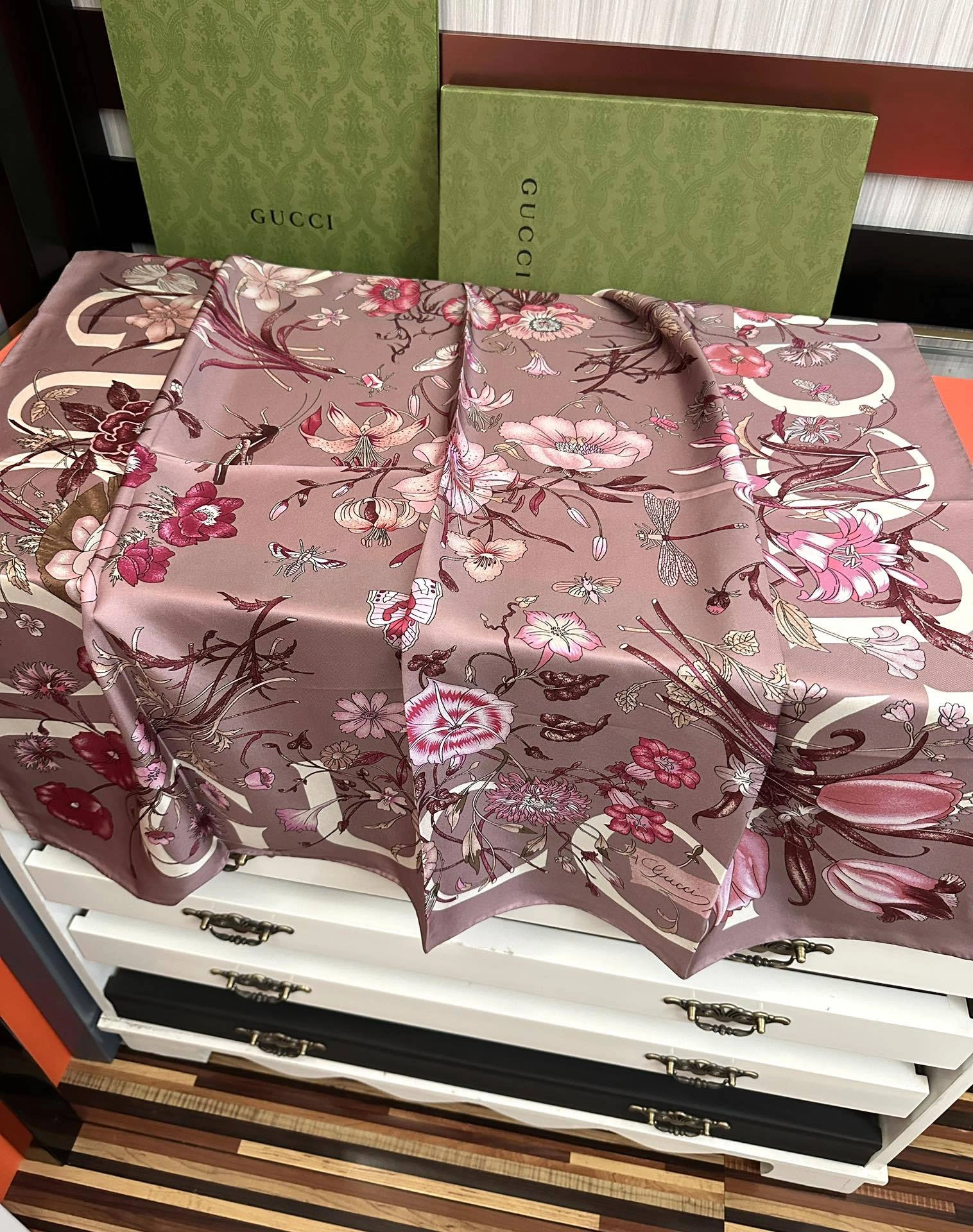 HD--6u33i Real silk 3colour item:E-S132I0353-3H