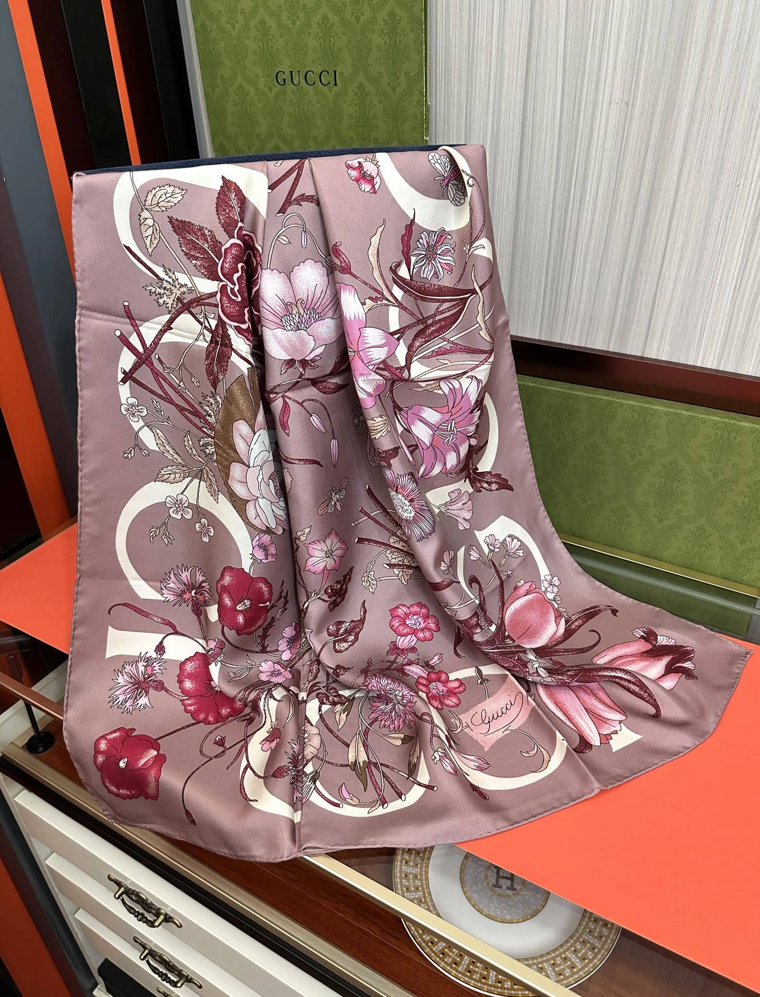 HD--6u33i Real silk 3colour item:E-S132I0353-3H
