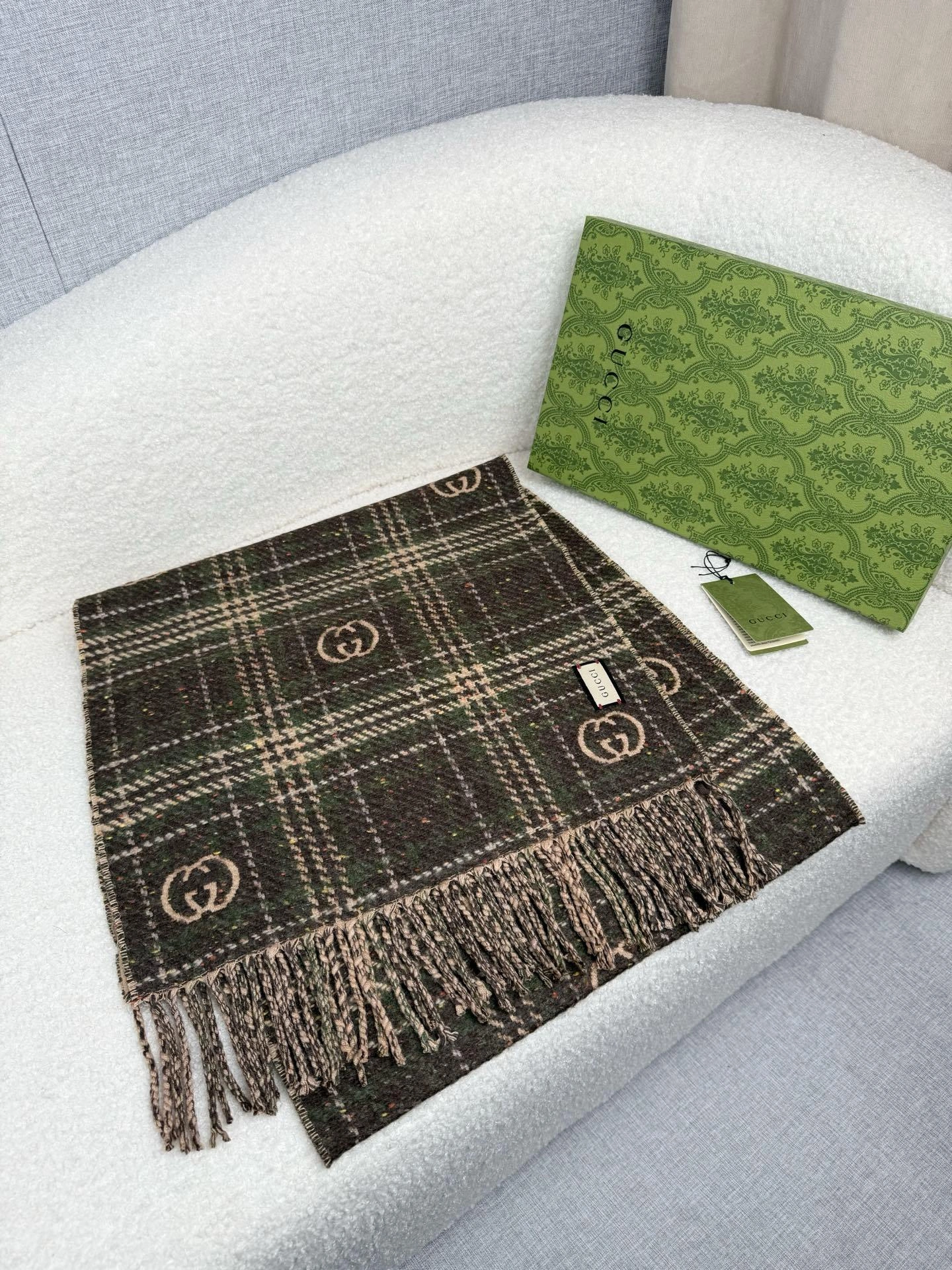 HD--6u33i Wool item:E-S132I2716H