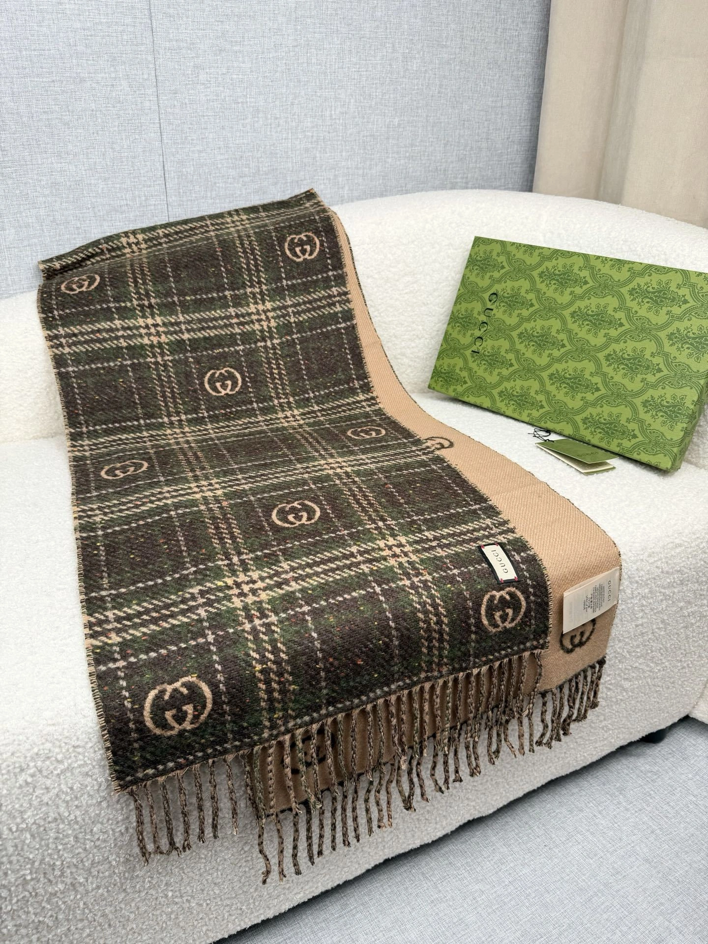 HD--6u33i Wool item:E-S132I2716H