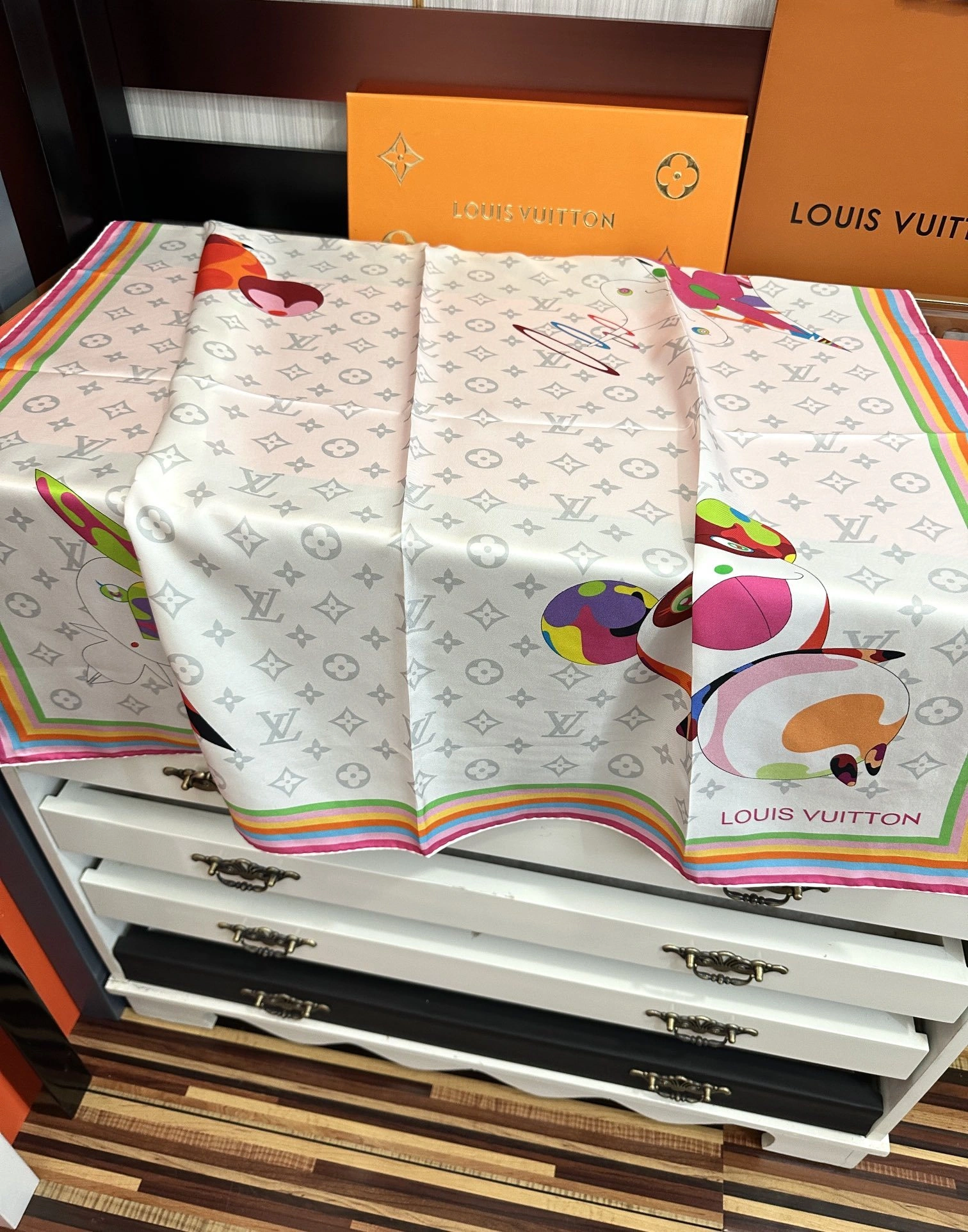 HD--8V Real silk 2colour item:E-S132I0329-2H