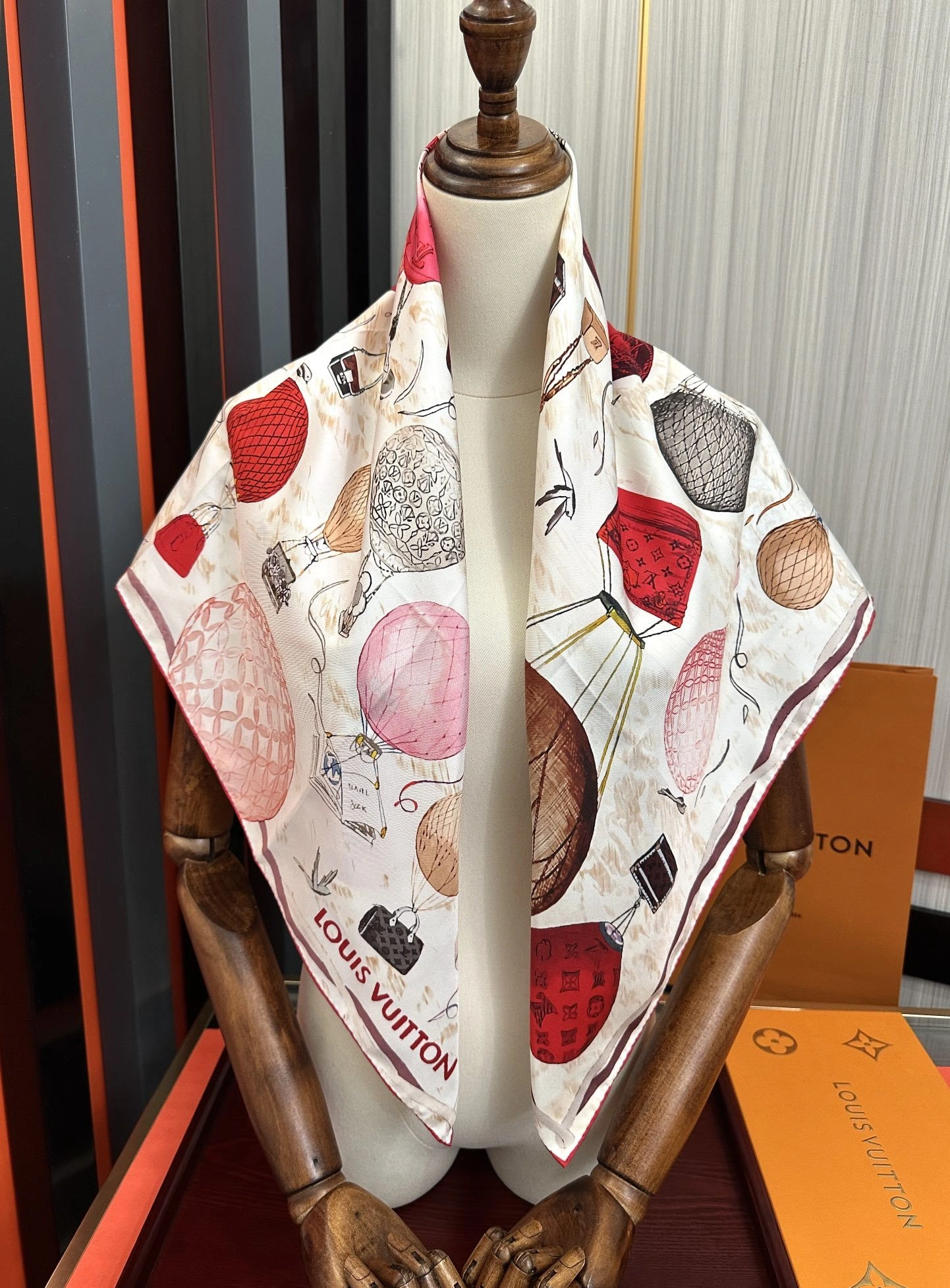 HD--8V Real silk 4colour item:E-S132I0354-4H