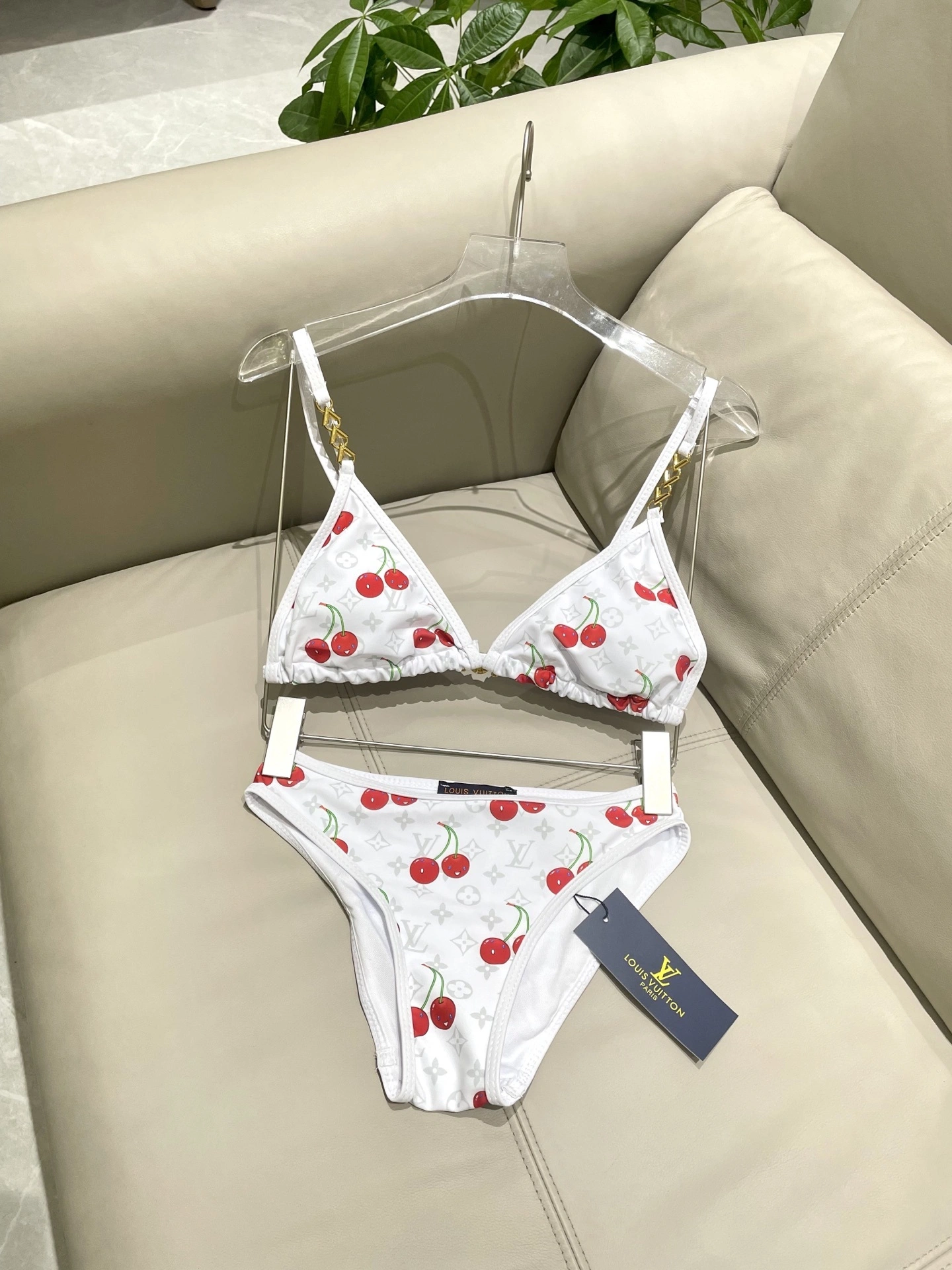 HD--8V item：E-S137G1202