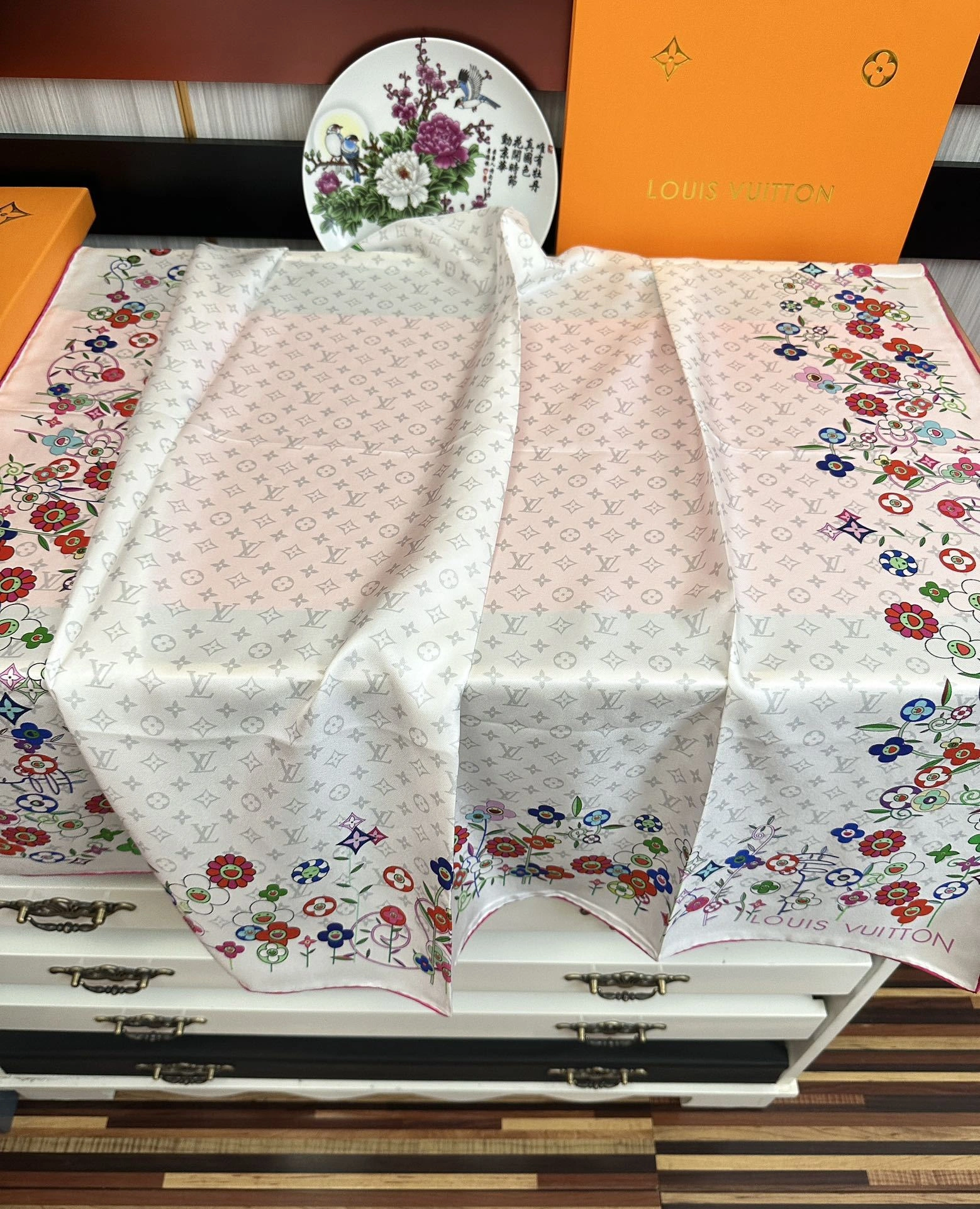 HD--8V mulberry silk item:E-S132I0326H