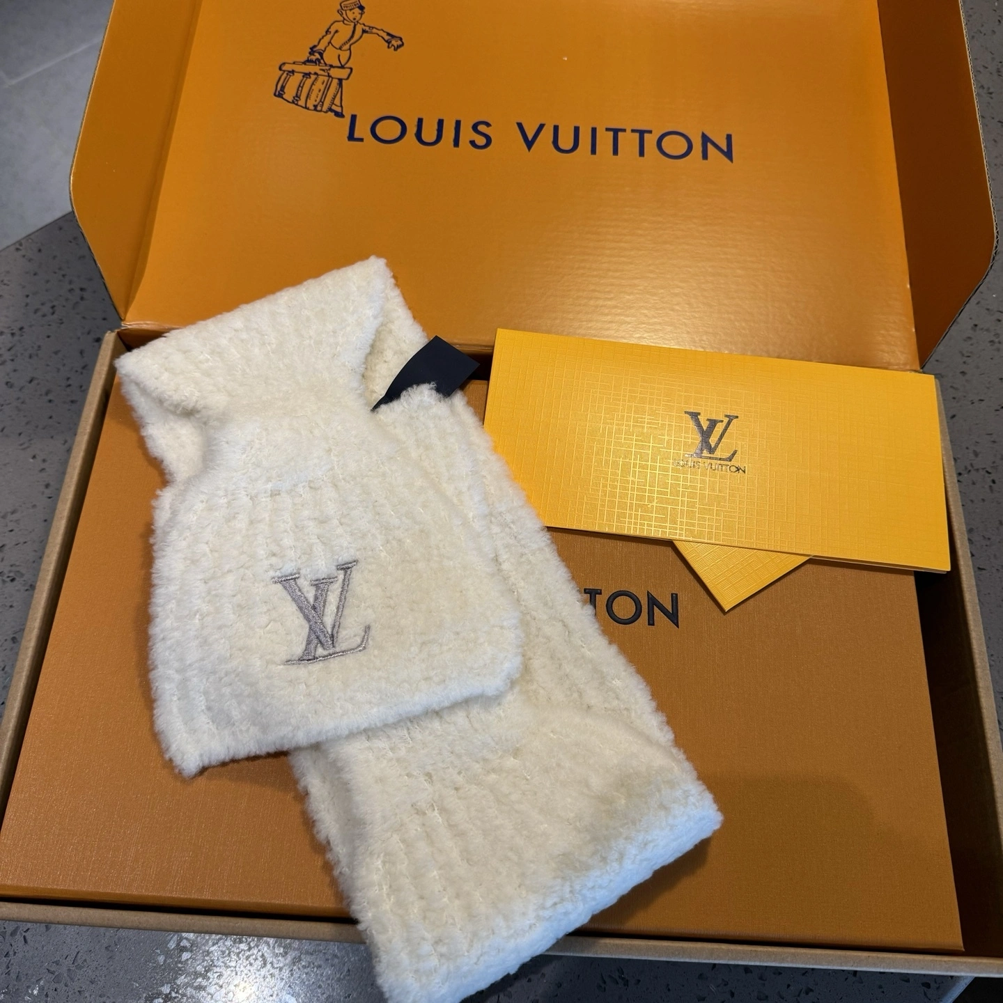 HD--8V wool item:E-S132K2817H