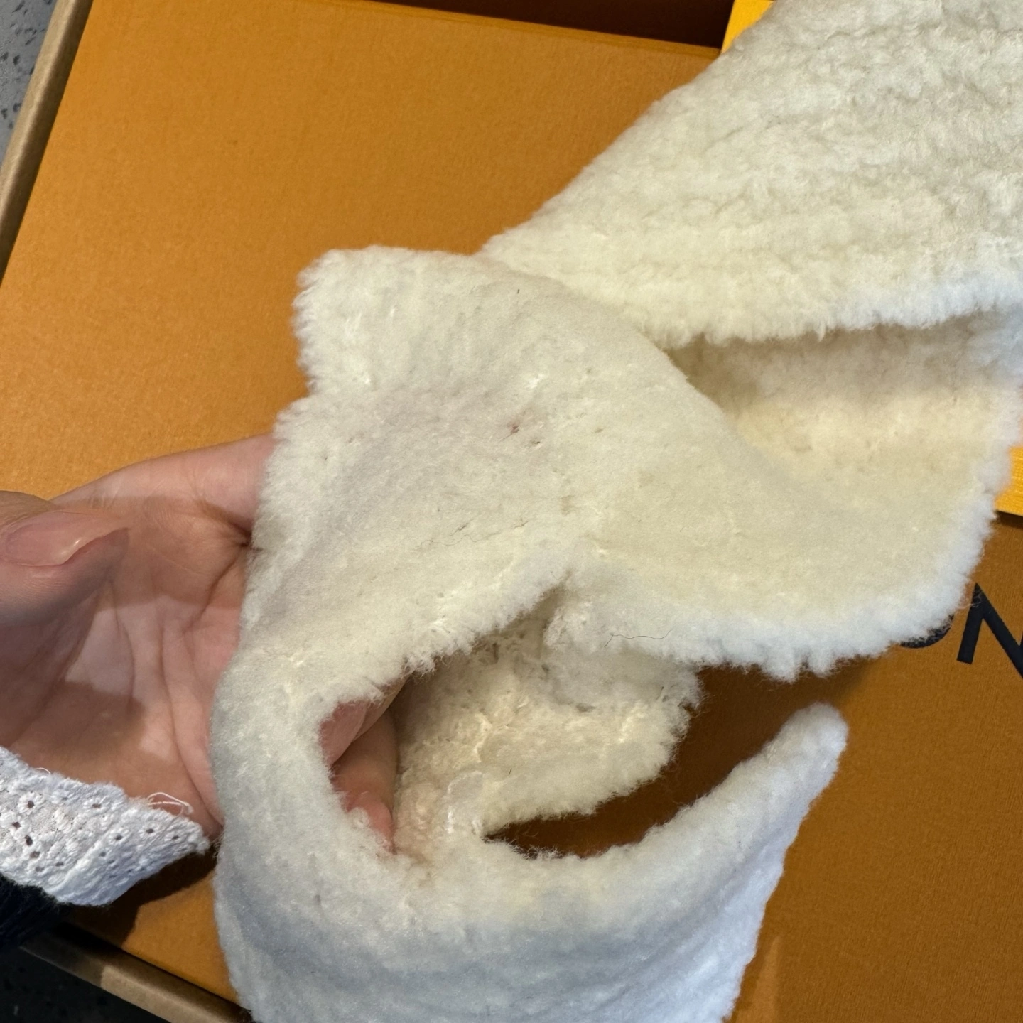 HD--8V wool item:E-S132K2817H