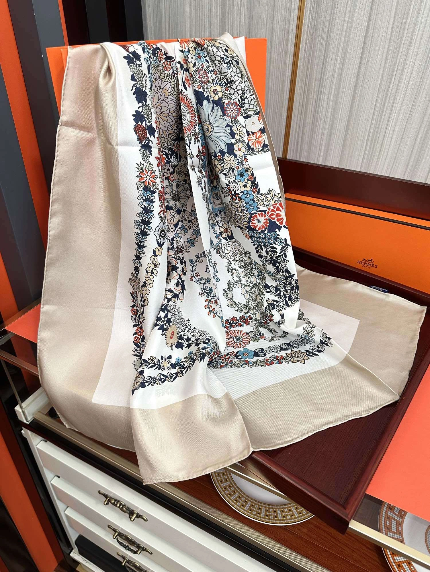 HD--H5r75s Real silk 2colour item:E-S132I0365-2H