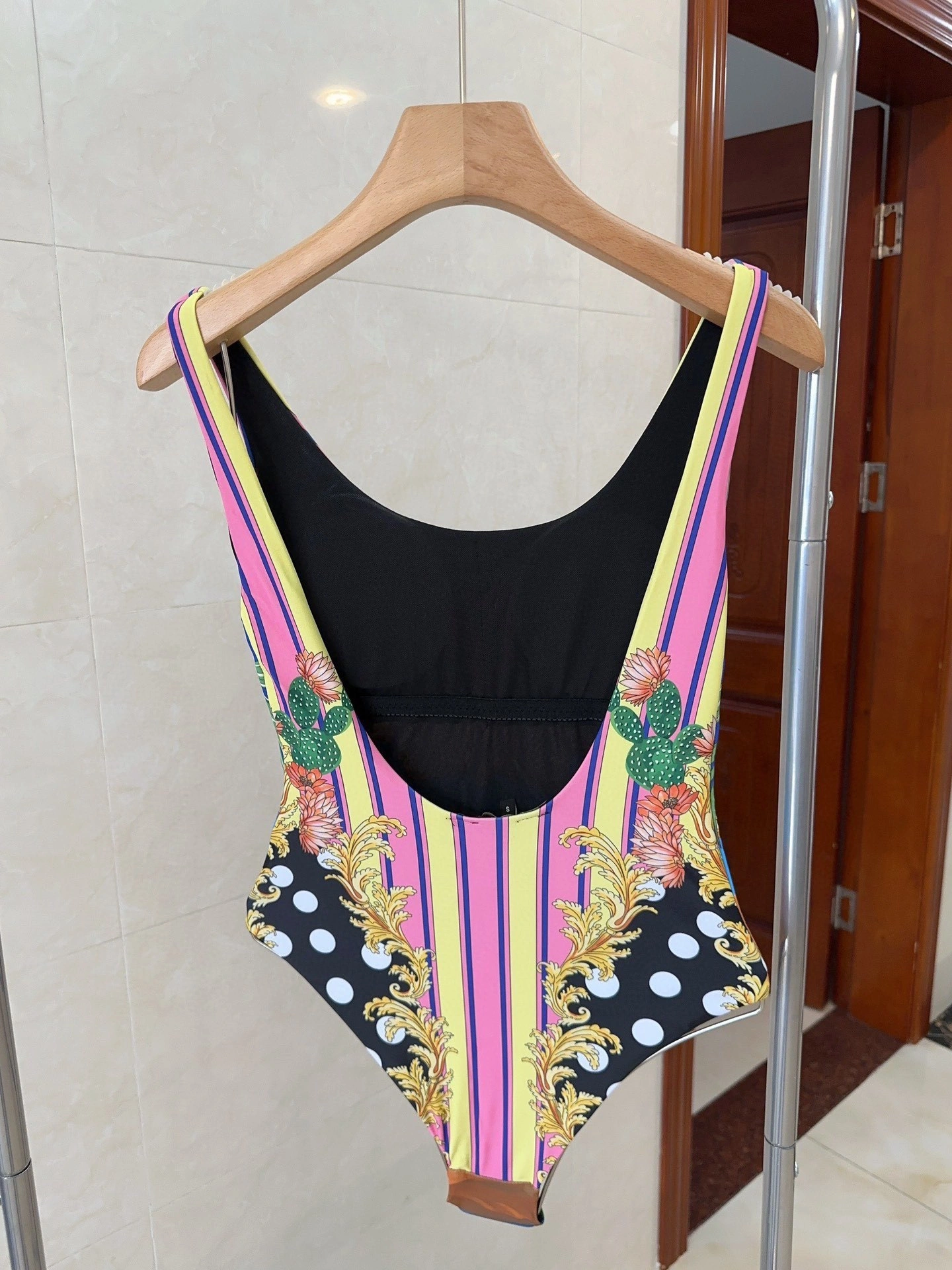 HD--V5rs135 item:D-S132F1418