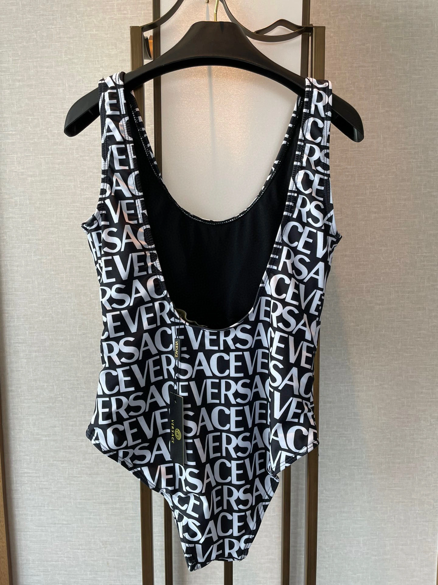 HD-V5rs135 item：E-S132D2906