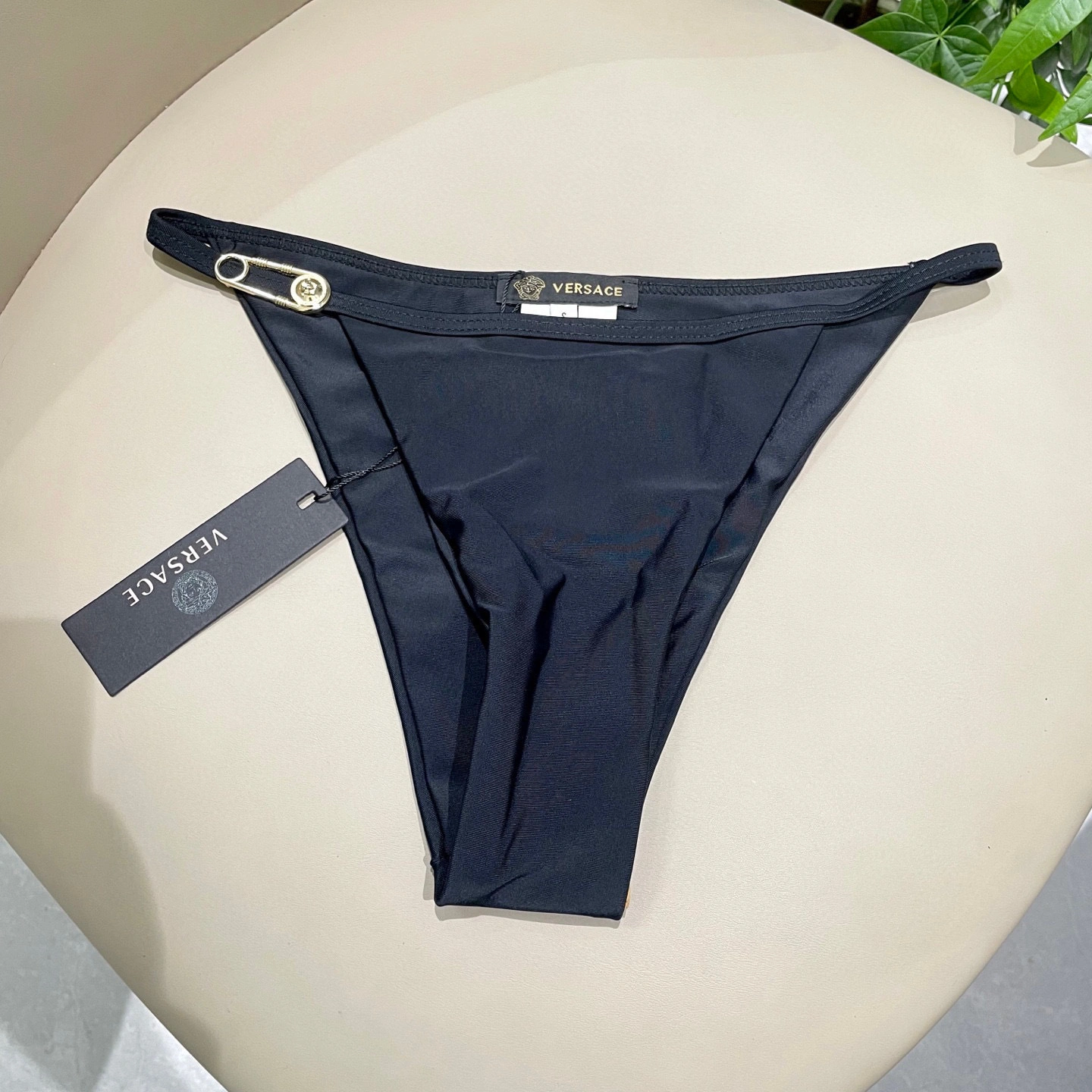 HD-V5rs135 item:E-S137C2315