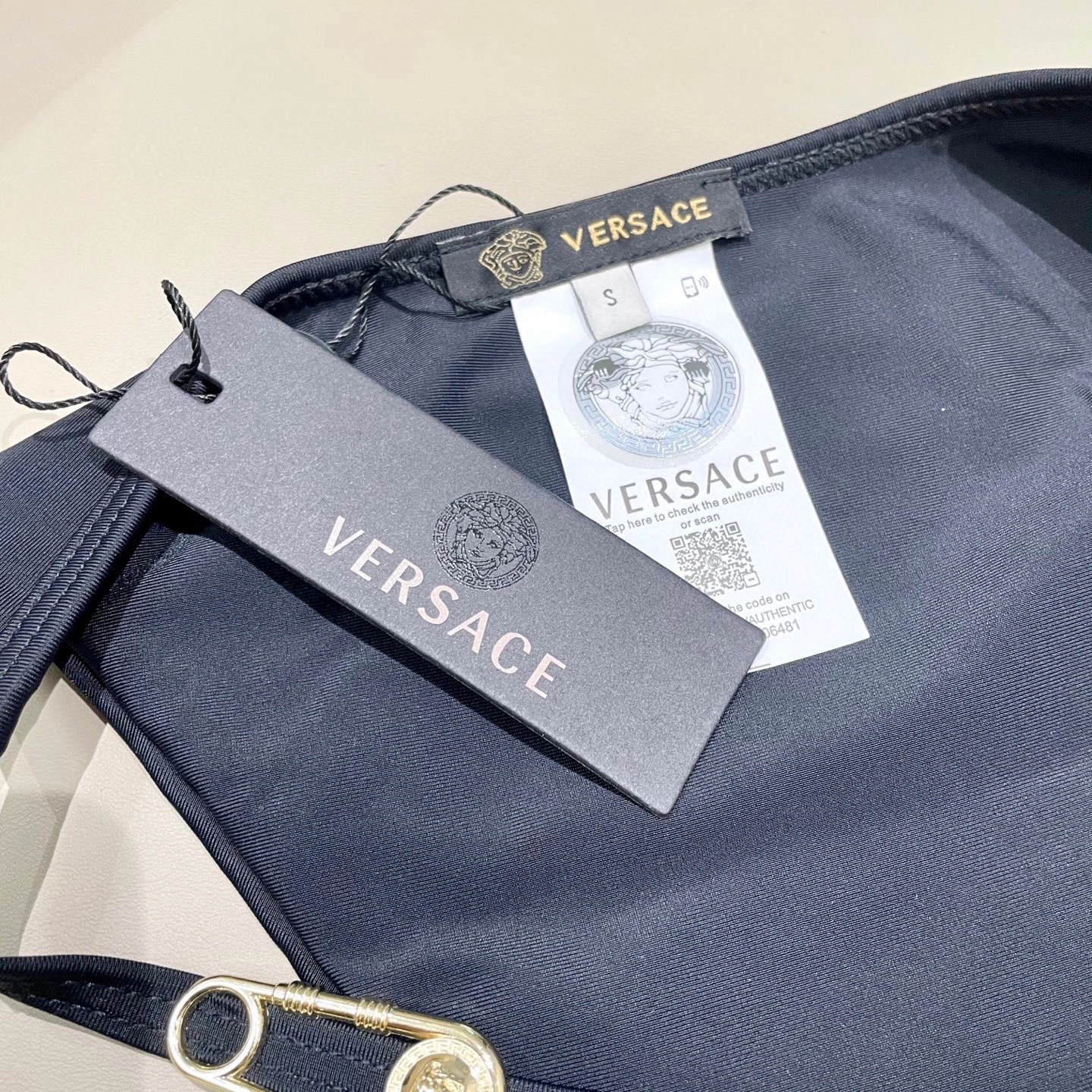 HD-V5rs135 item:E-S137C2315