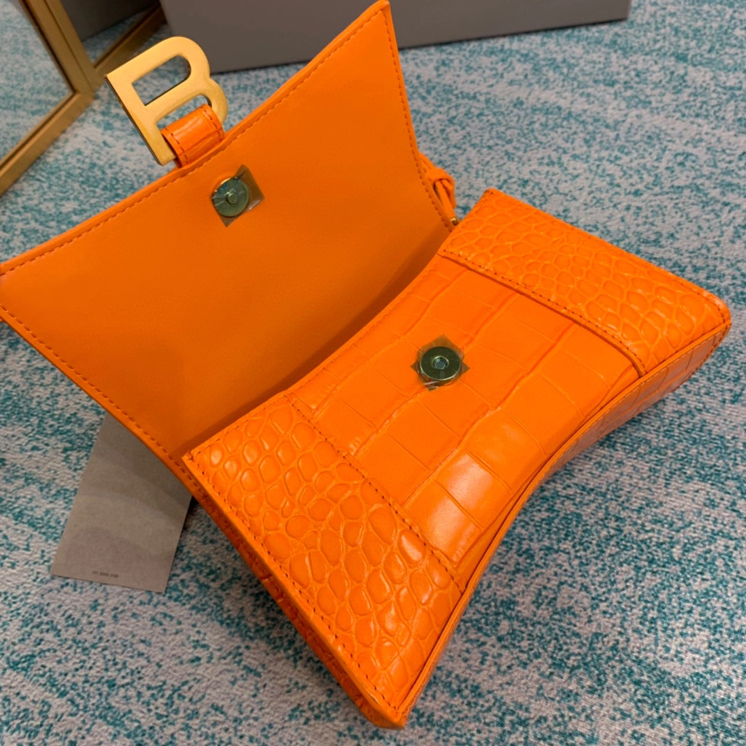 Hourglass item:B-B063B6421T