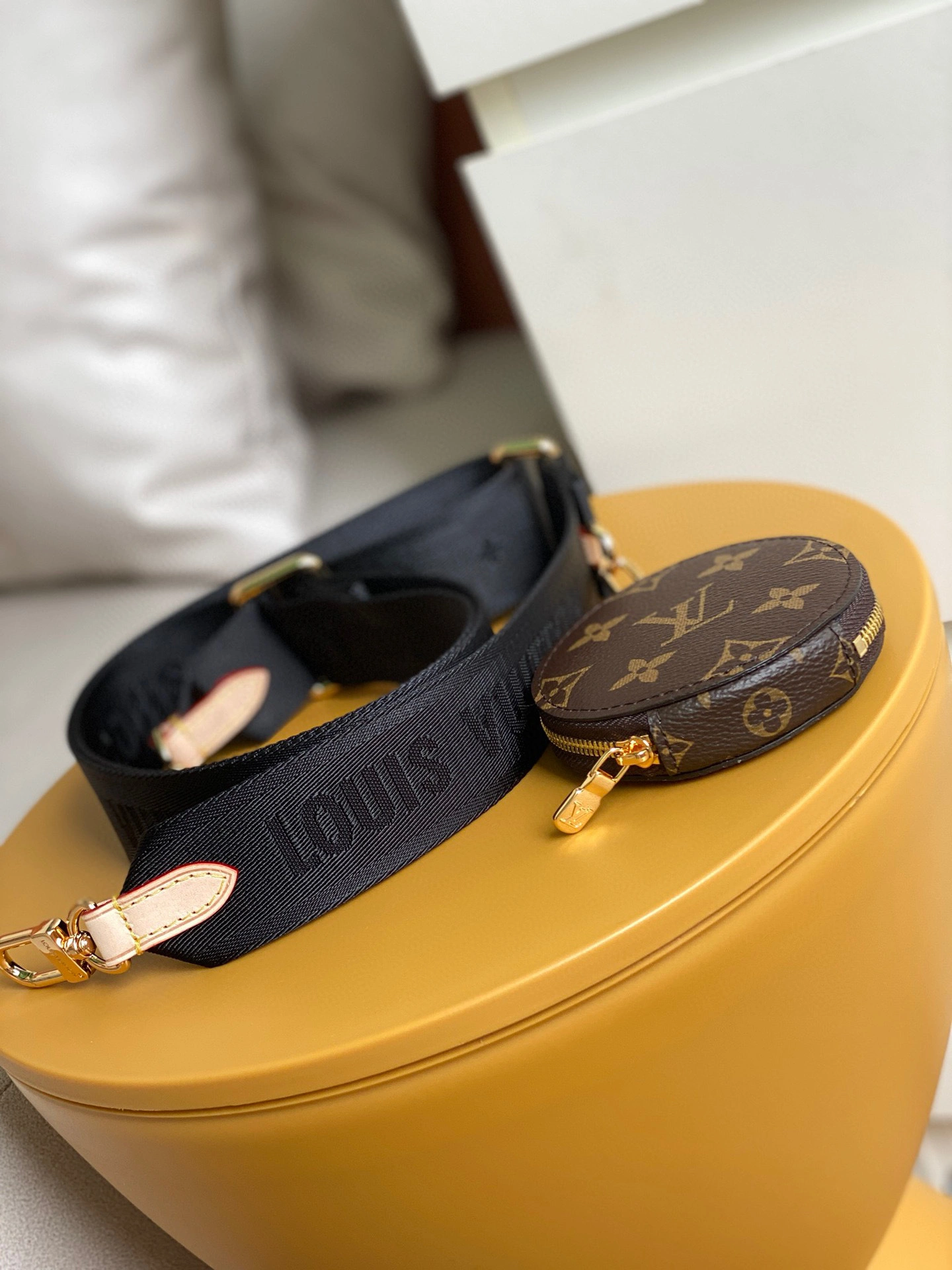 &J02487 item:B-B063B5379T