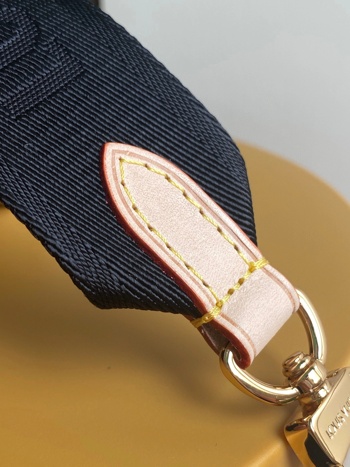 &J02487 item:B-B063B5379T