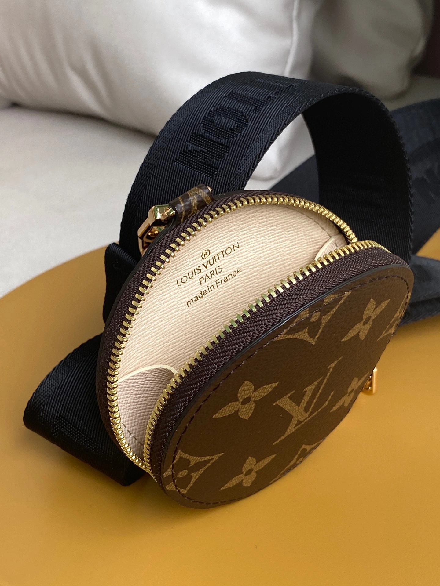 &J02487 item:B-B063B5379T