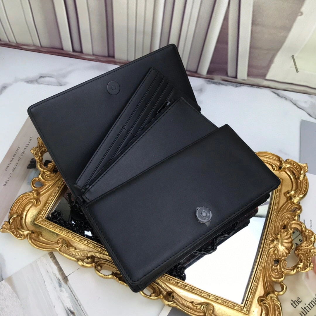 Lady Cowhide counters quality item : 046Y063B0700I0424
