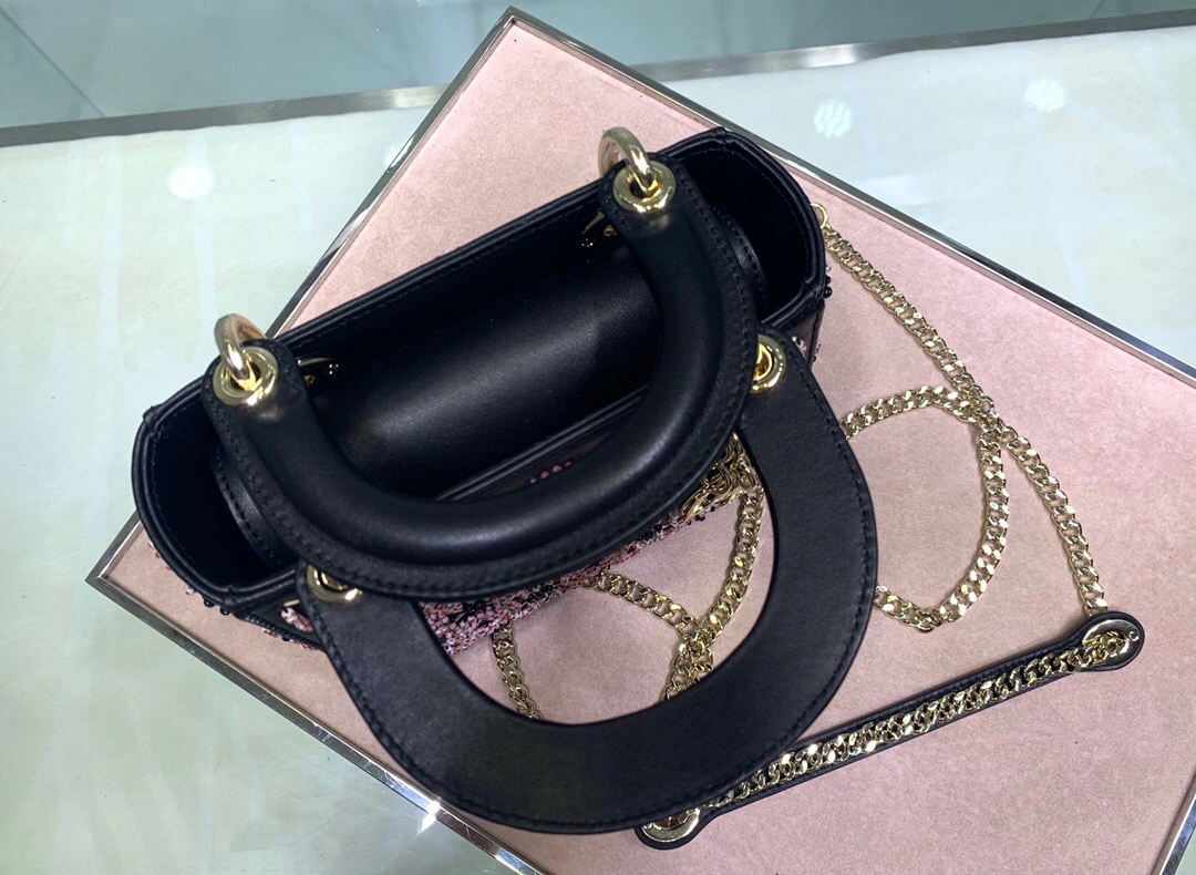 *Lady ，counters quality item : 046Y063B0000I0703