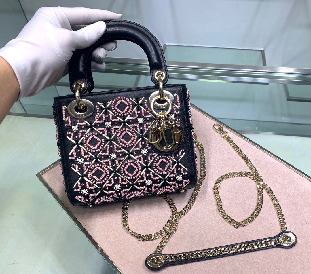 *Lady ，counters quality item : 046Y063B0000I0703